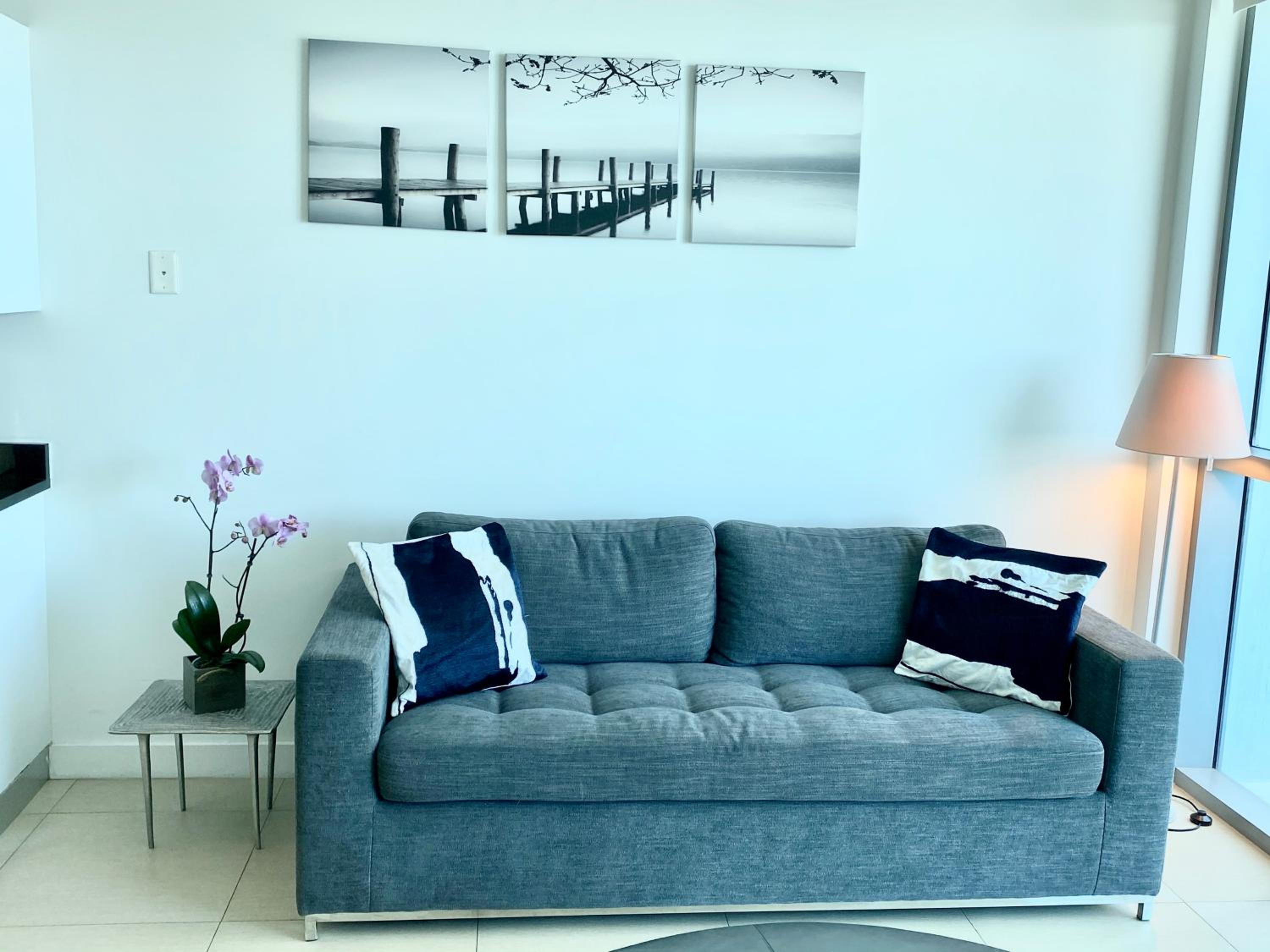 One-Bedroom King Suite with Ocean View and City View
