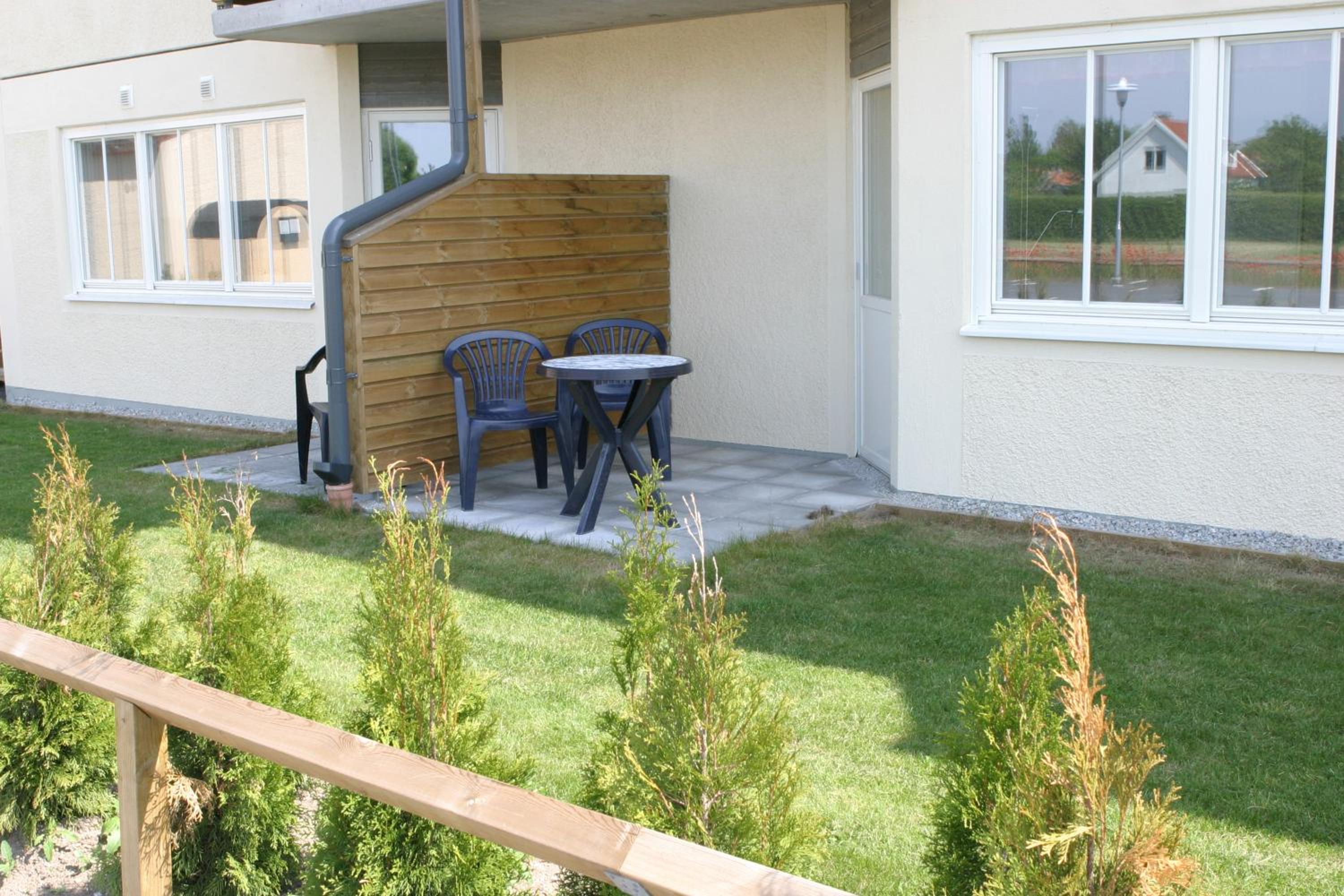 Apartment - Ground Floor - Photo 2