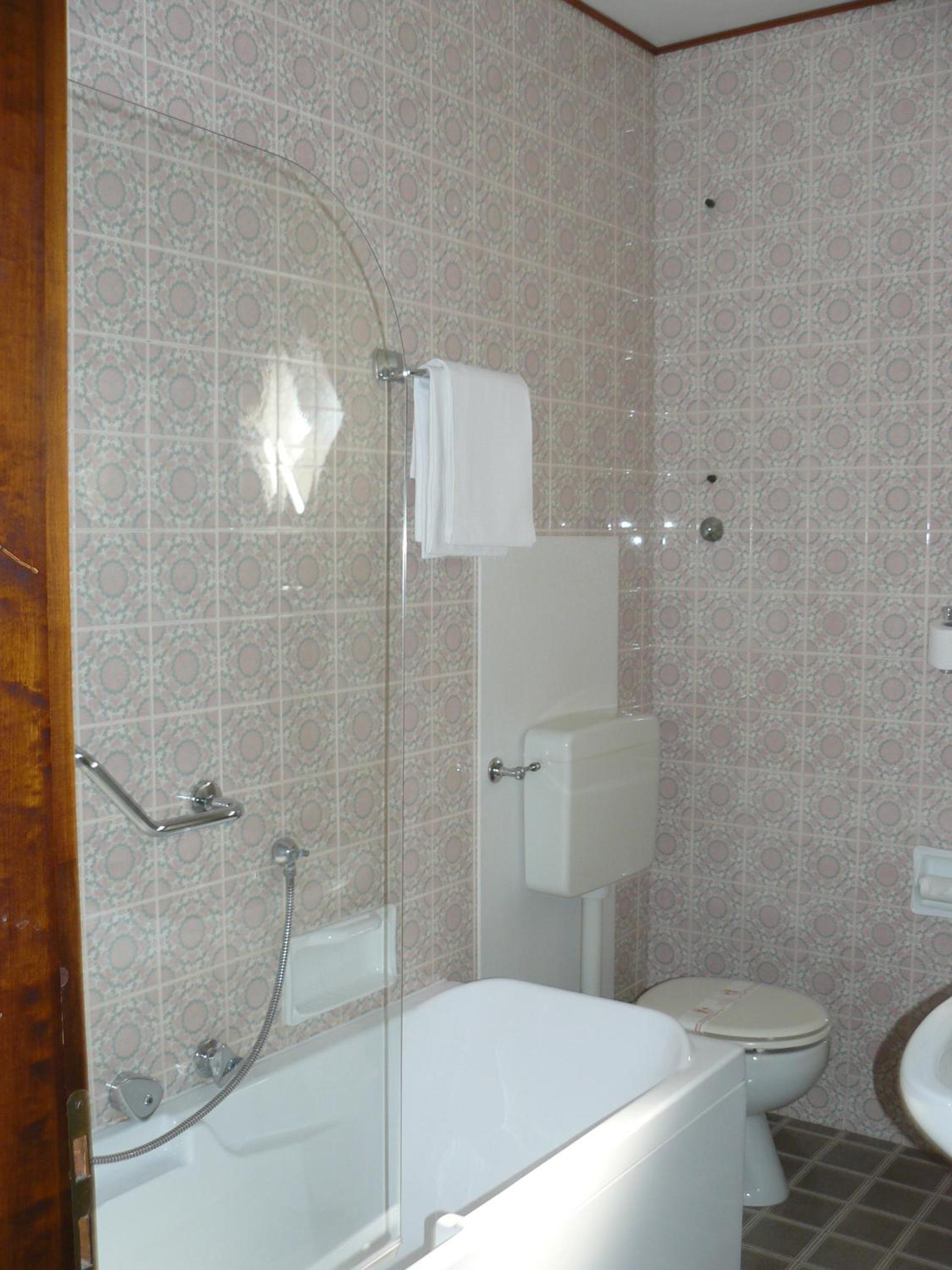 Economy Triple Room - Photo 5