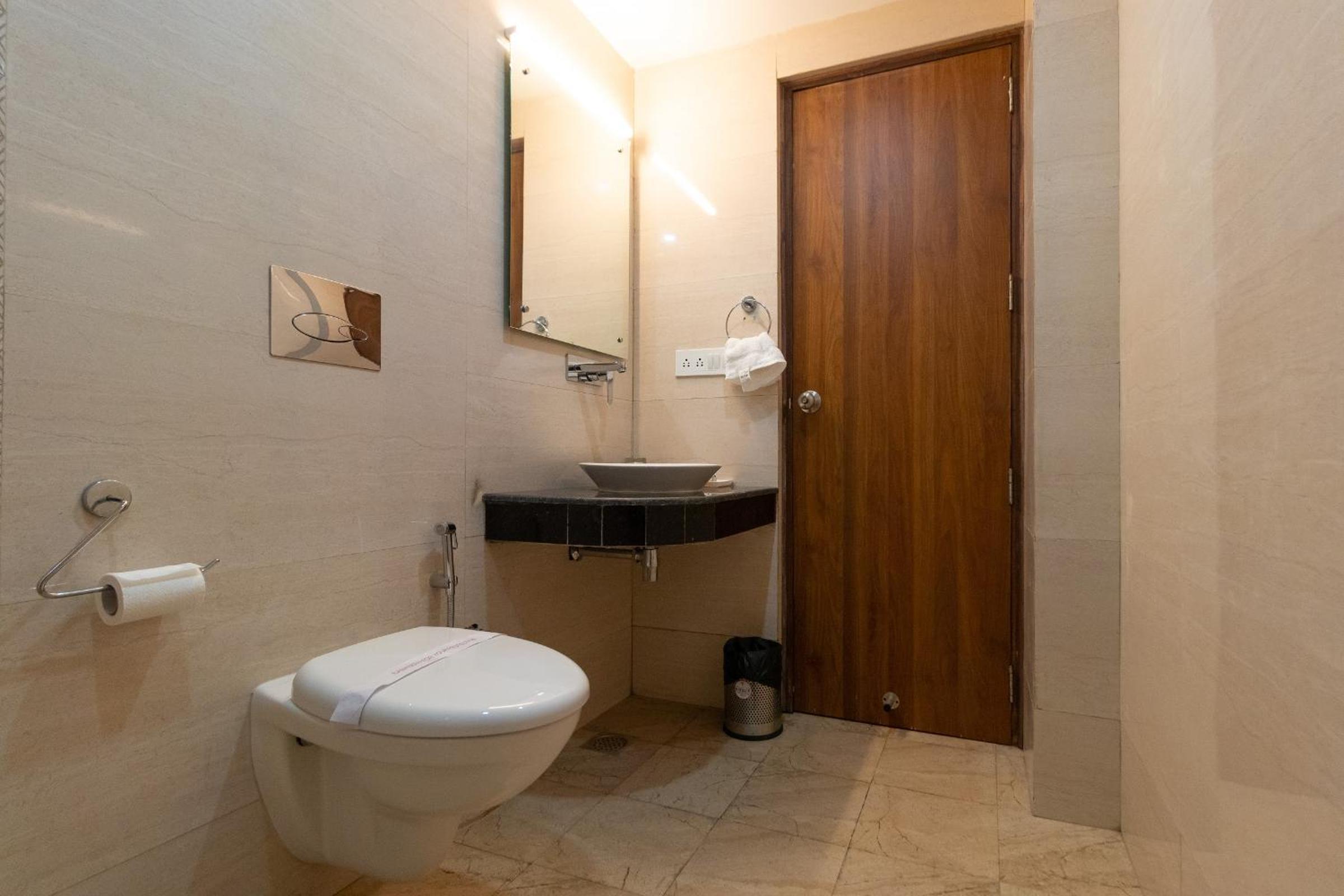 Deluxe Room ( Non View) - Photo 7
