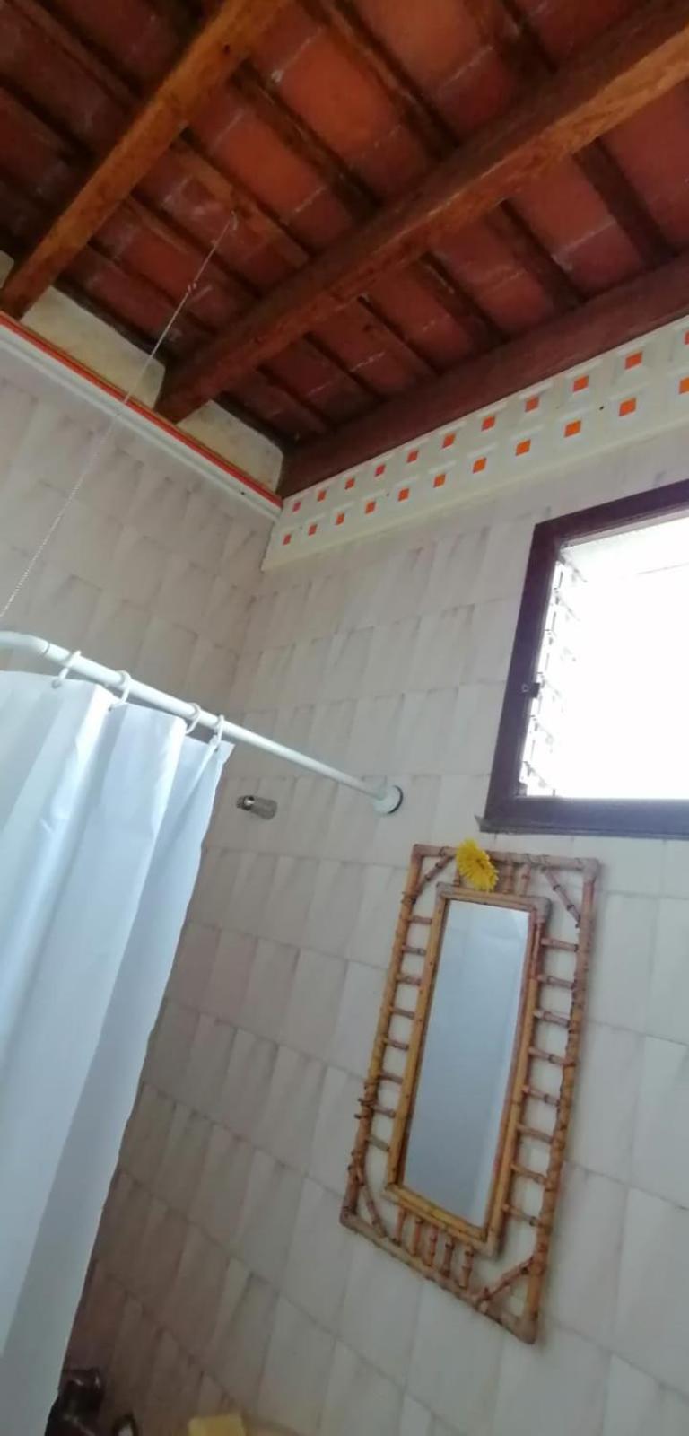 Double Room with Balcony - Photo 8