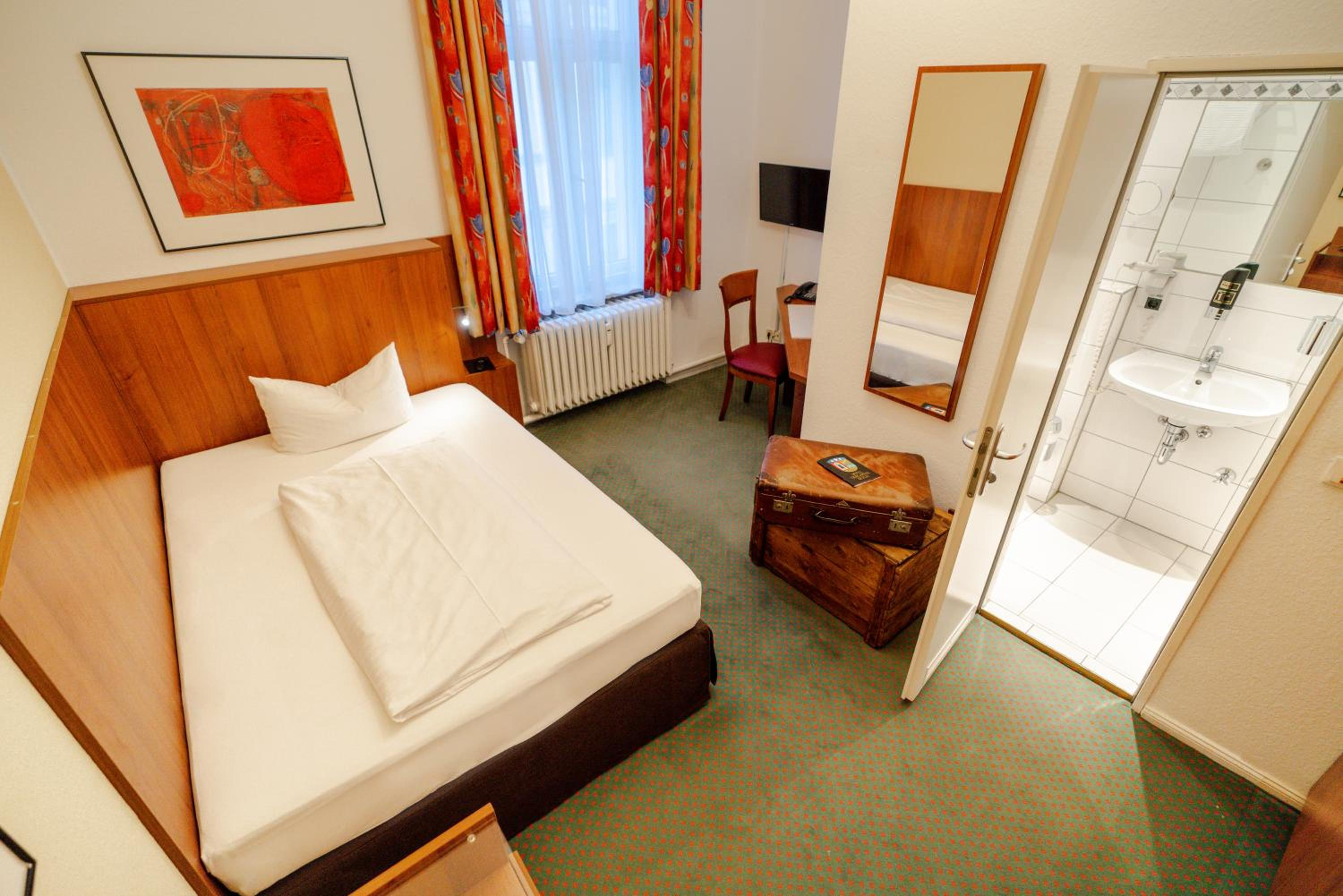 Single Room photo 1