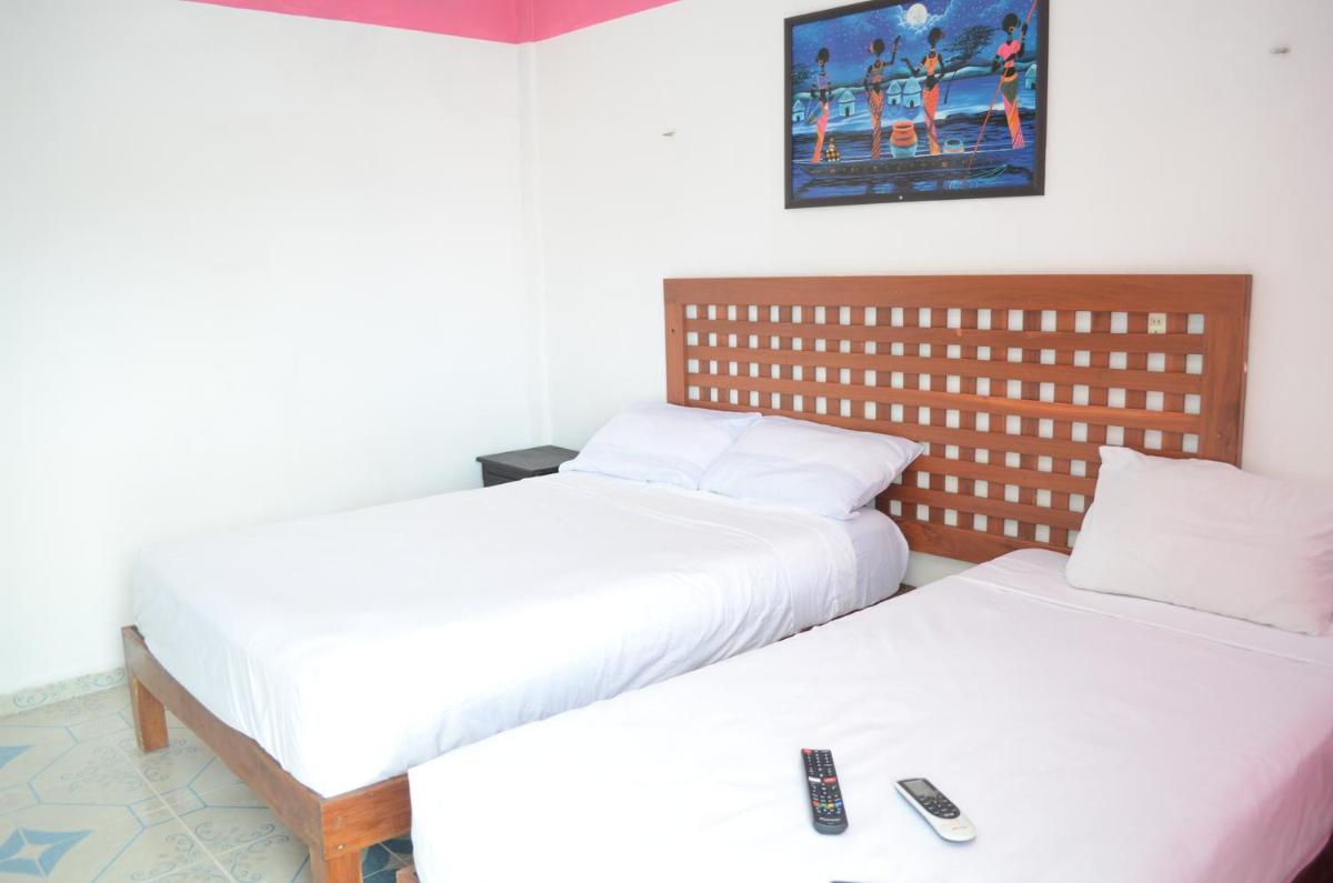 Deluxe Double Room (2 Adults + 1 Child) photo 2