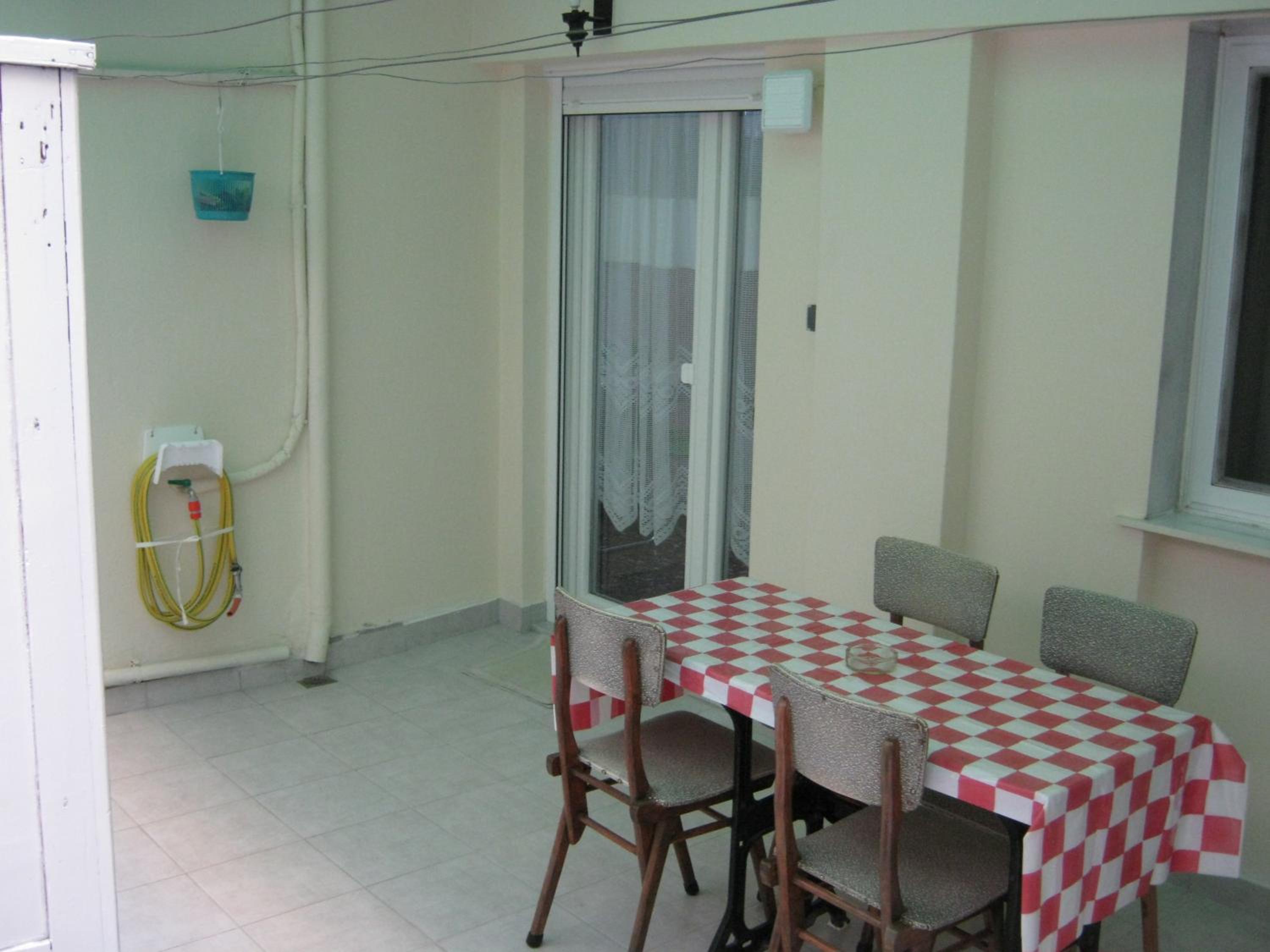 Apartment with Balcony - Photo 30