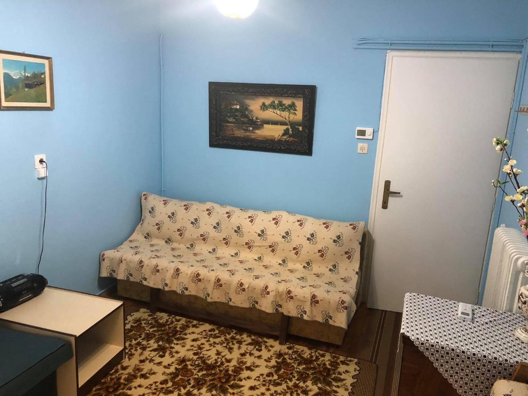 Apartment with Balcony - Photo 14