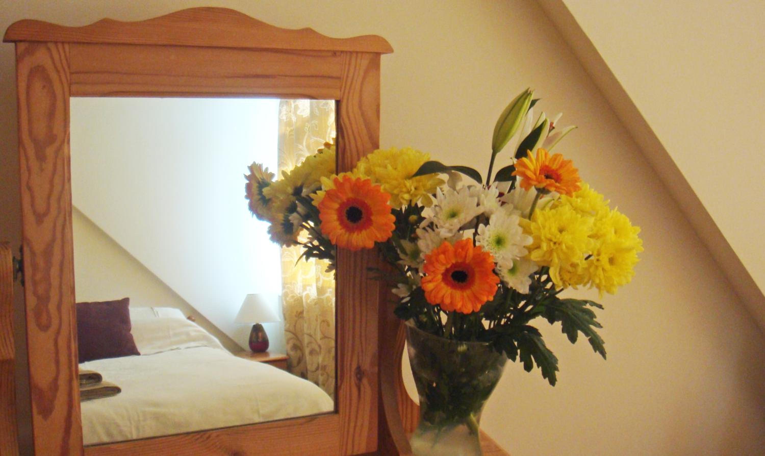 Family Room - Room 4 photo 1