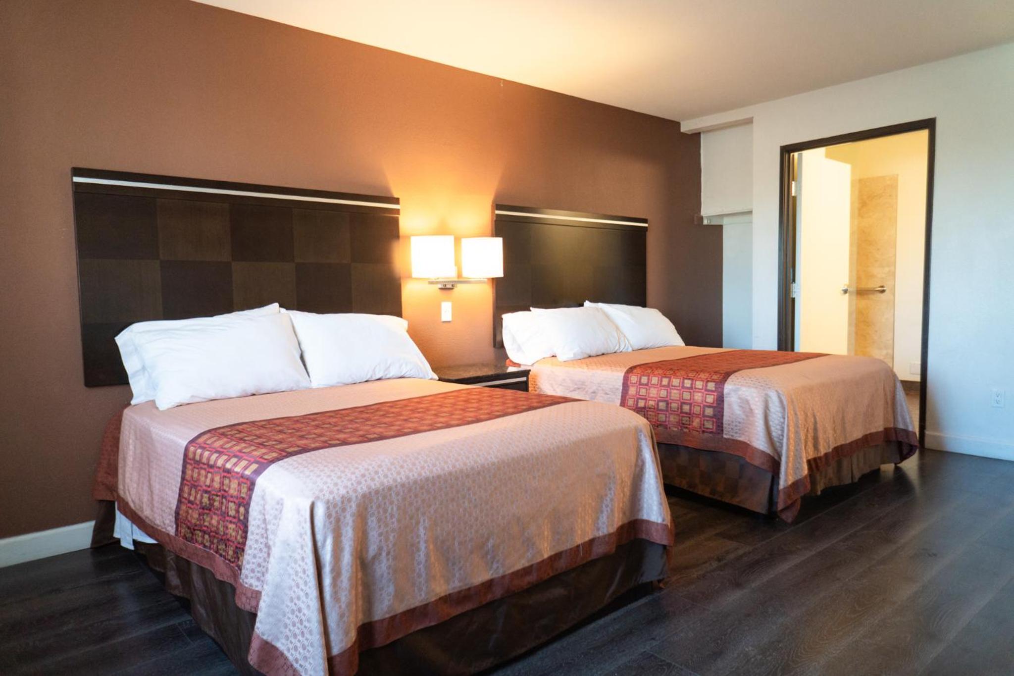 Deluxe Double Room - Photo 1