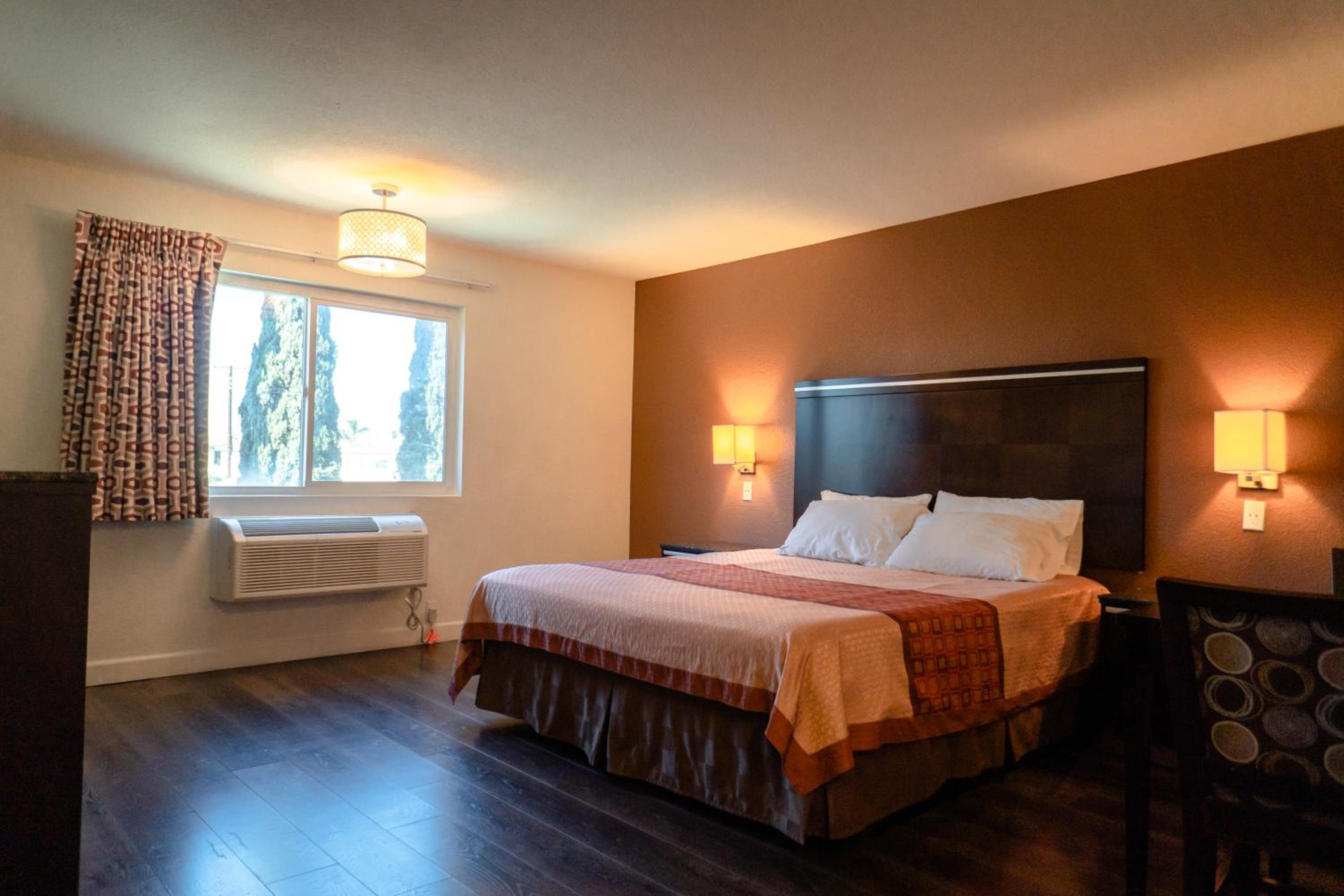 Superior King Room - Photo 1
