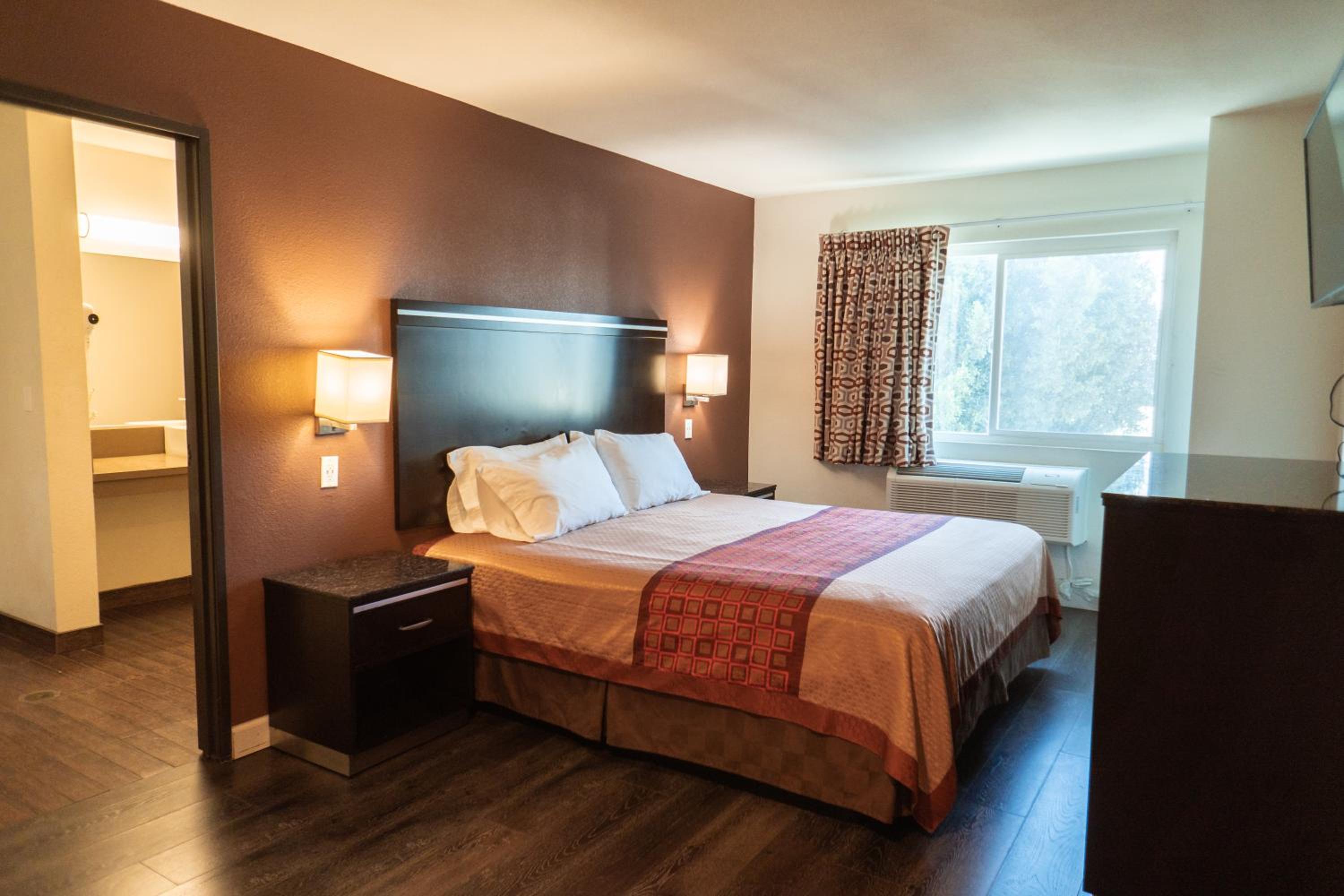King Room with Spa Bath - Photo 1