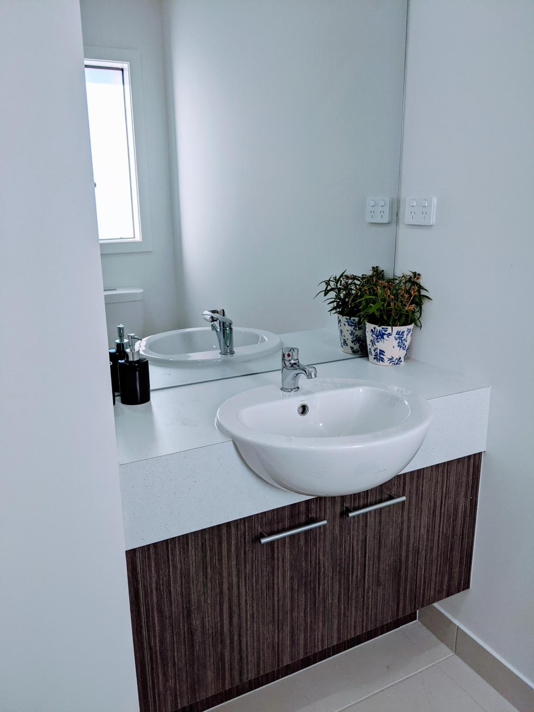 Double Room with Private Bathroom - Photo 8