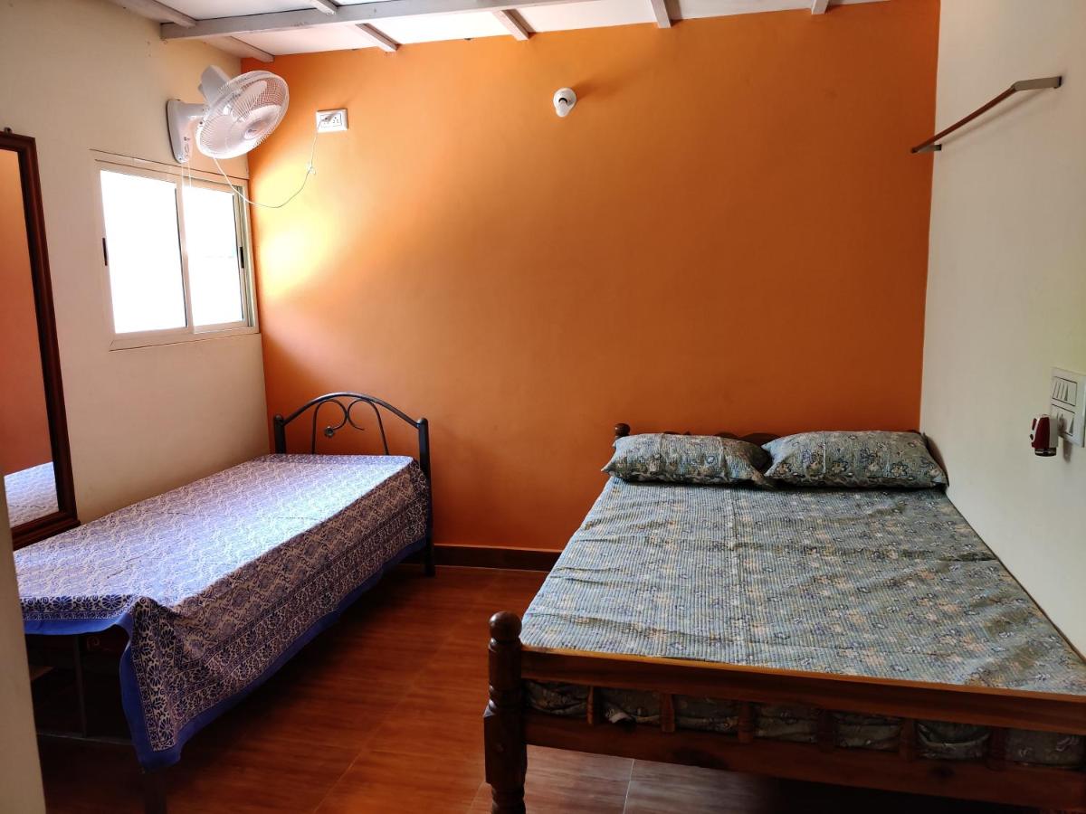 Deluxe Room (2 Adults + 1 Child) - Photo 1