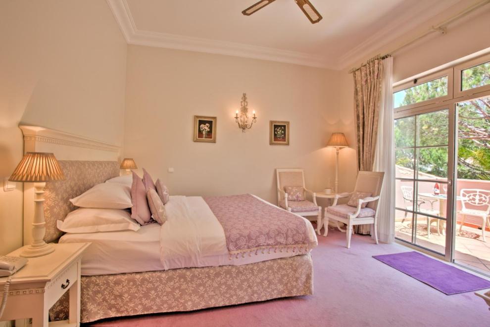 Deluxe Double Room - Photo 10