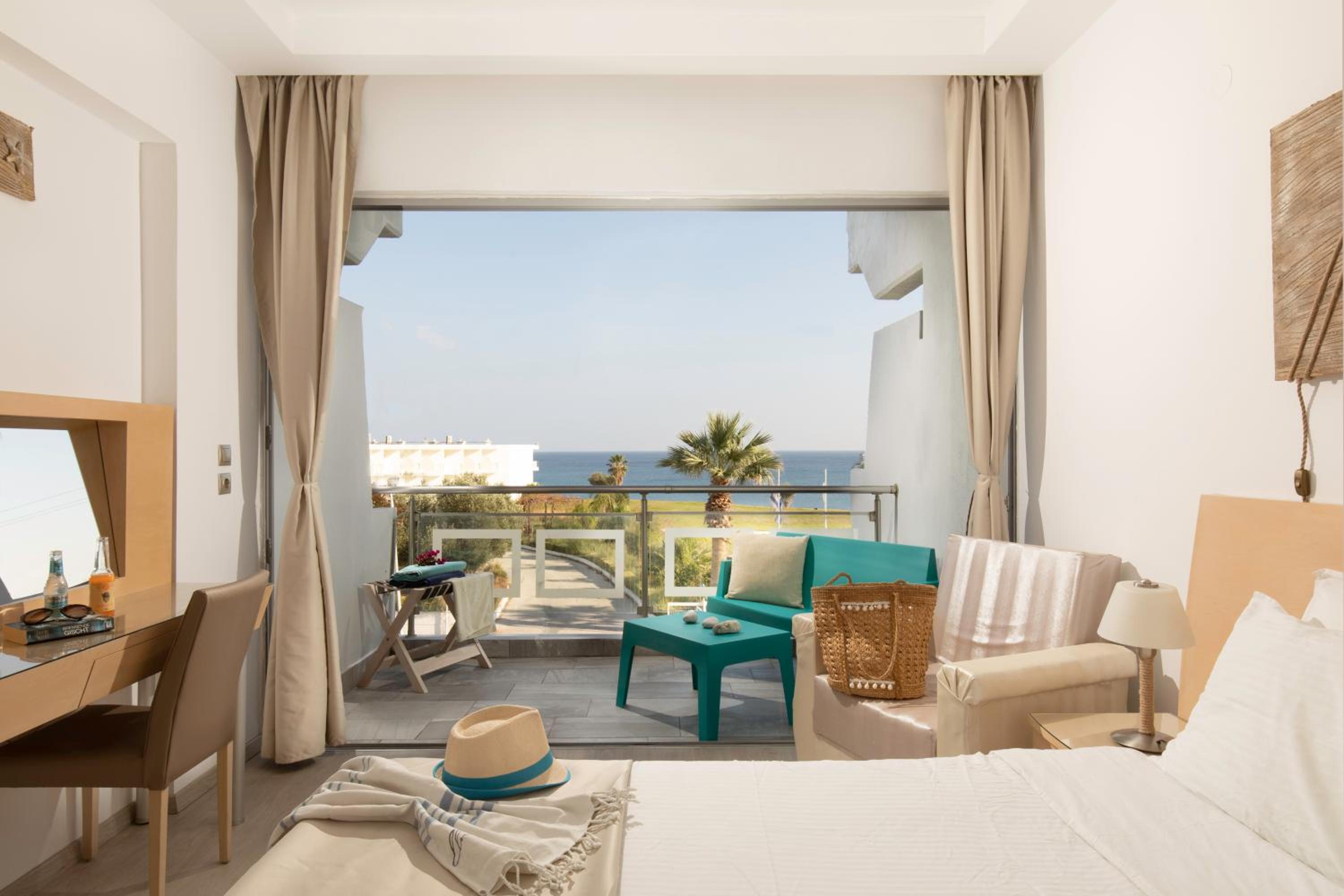 Comfort Double Pool View