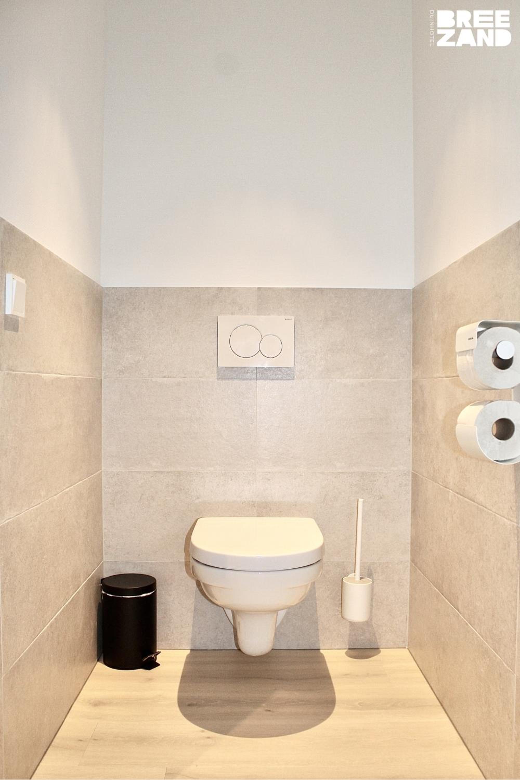 Deluxe Double Room with Bath photo 3