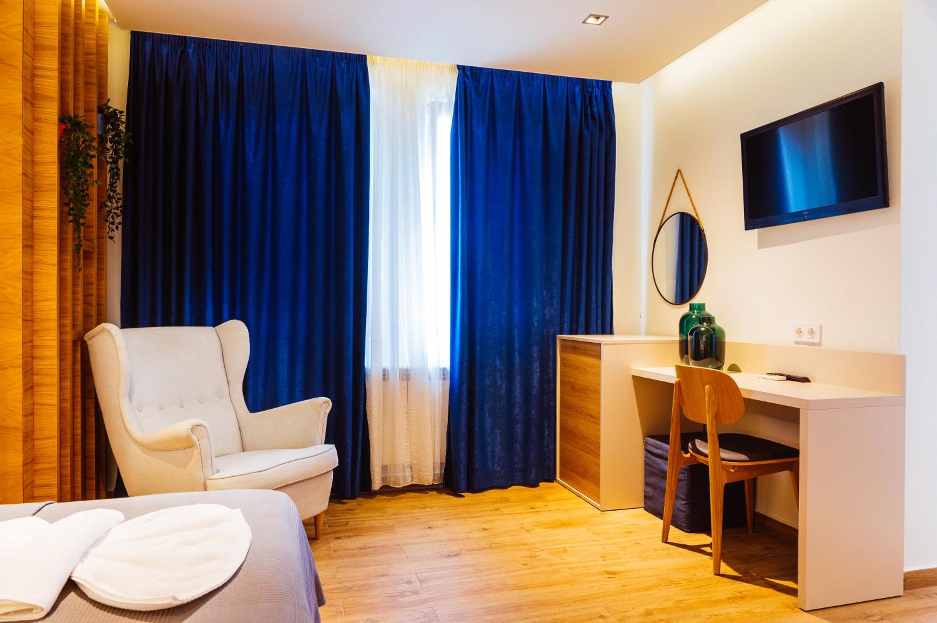 Deluxe Double Studio - Photo 6