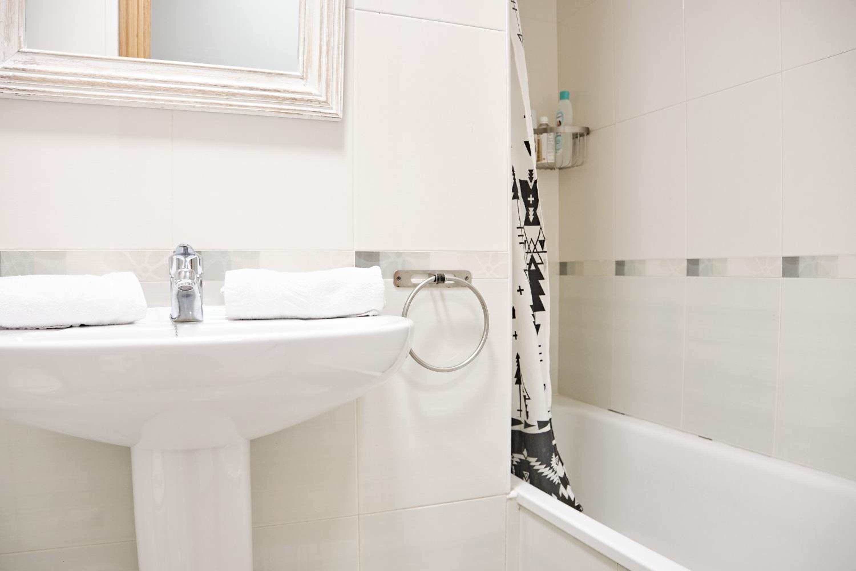 Triple Room with Shared Bathroom photo 2