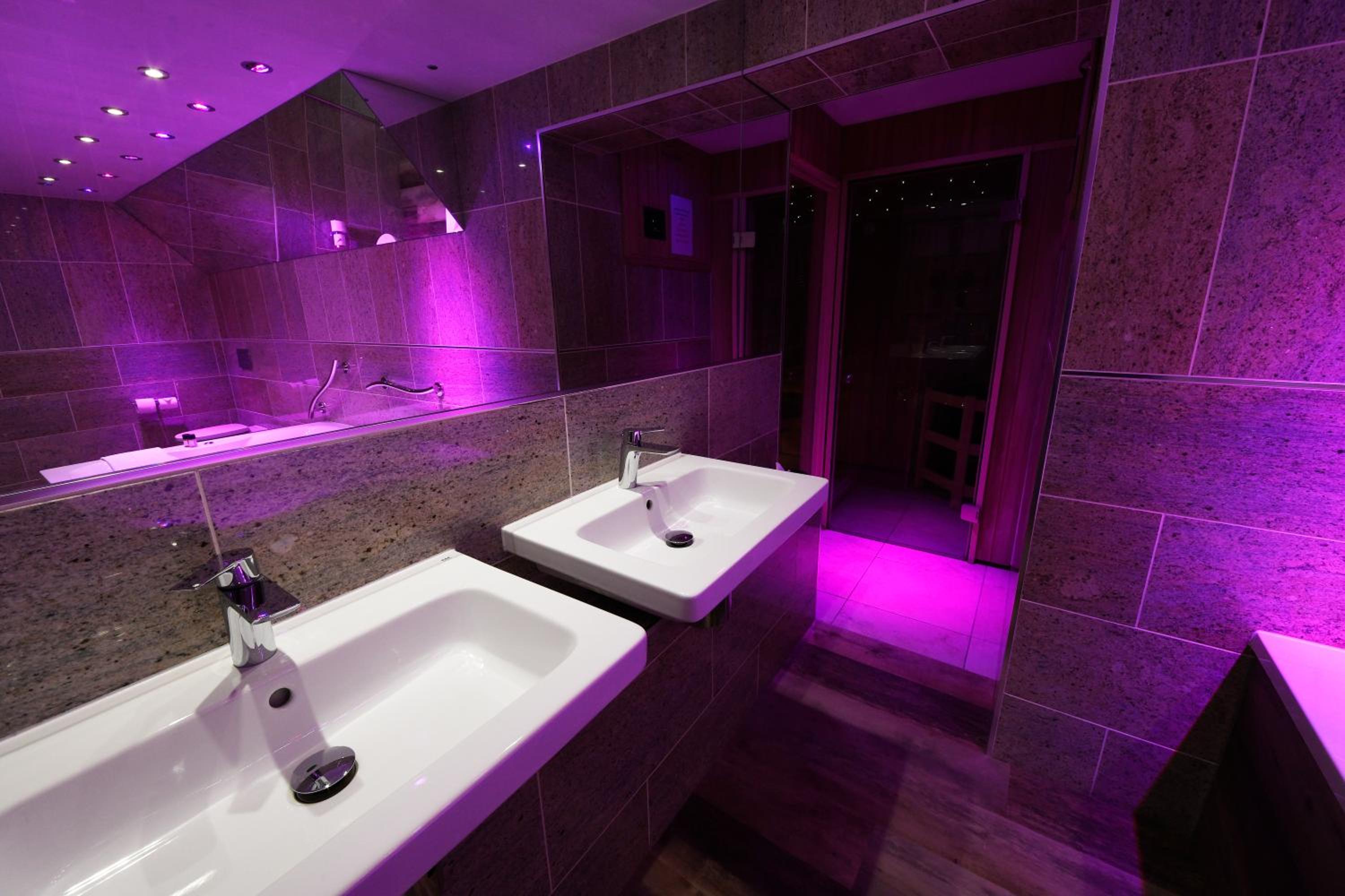 King Suite with Sauna - Photo 6