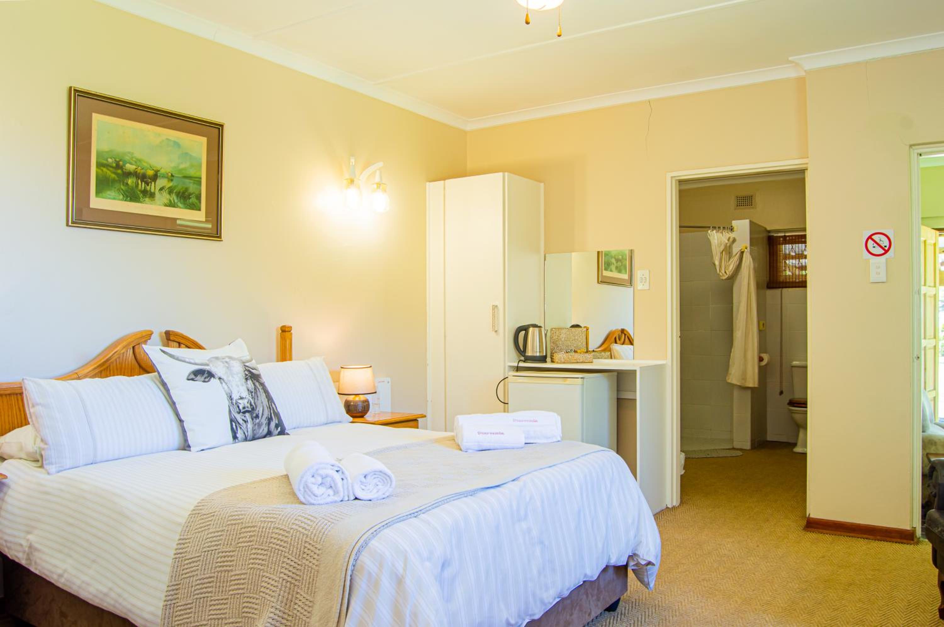 Deluxe Queen Room - Photo 4