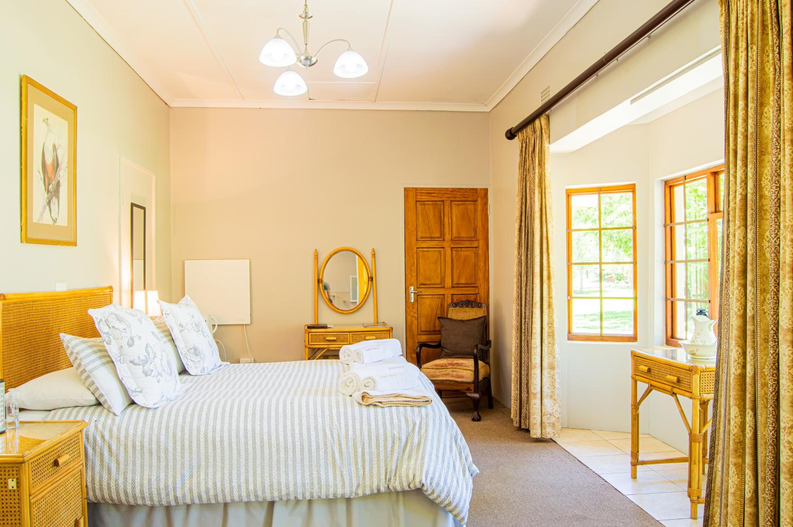 Queen Room with Garden View - Photo 1