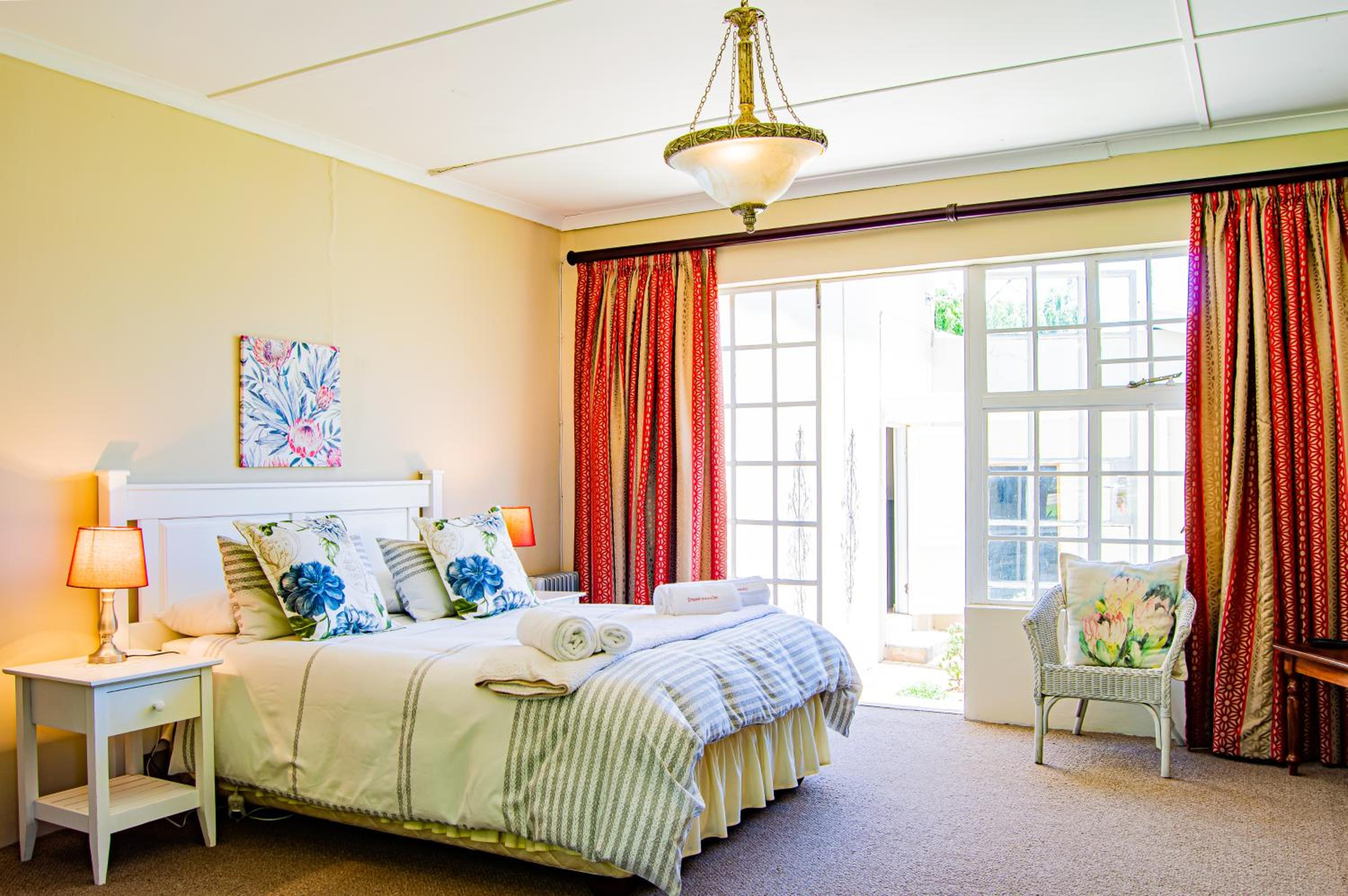 Queen Room with Garden View photo 2