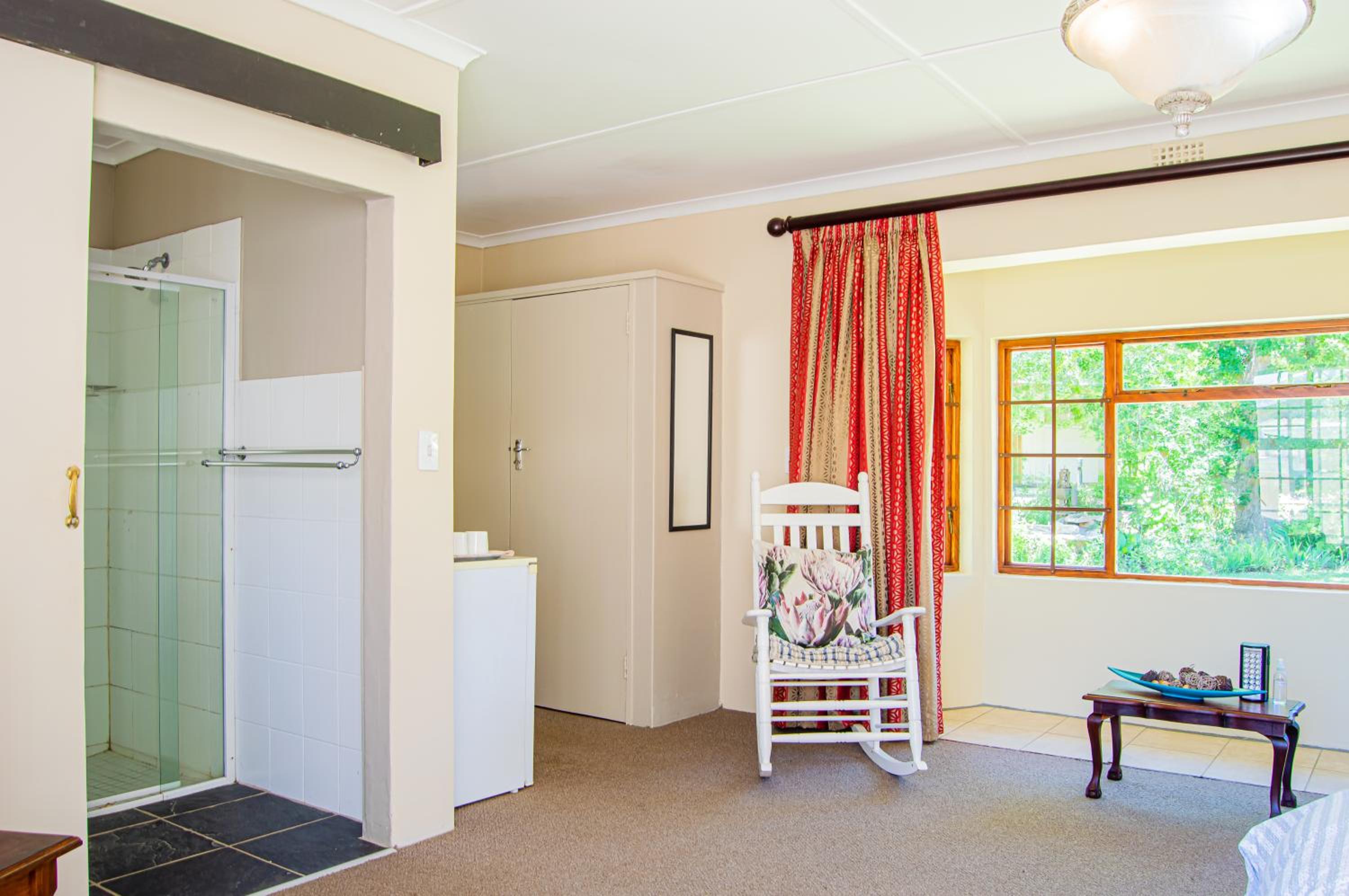 Queen Room with Garden View photo 3