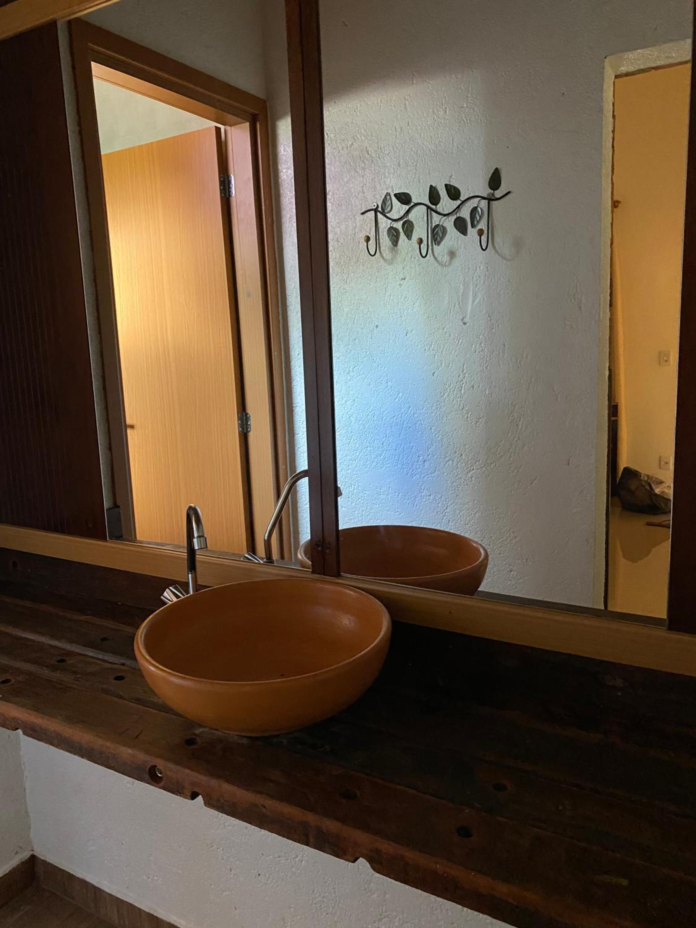 Double Room with Patio - Photo 8