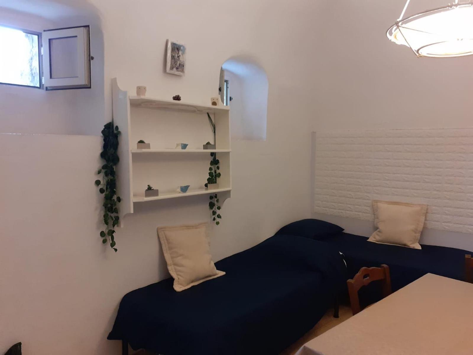 One-Bedroom House photo 2