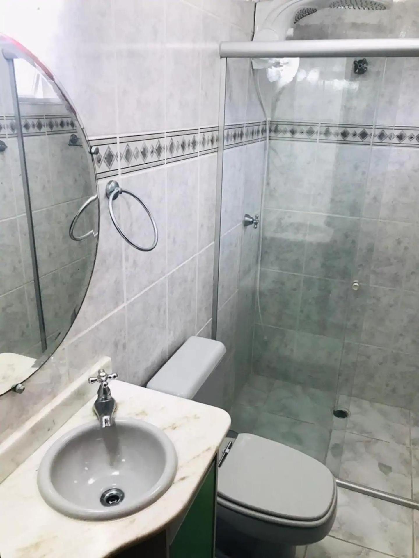 Apartment with Balcony - Photo 5
