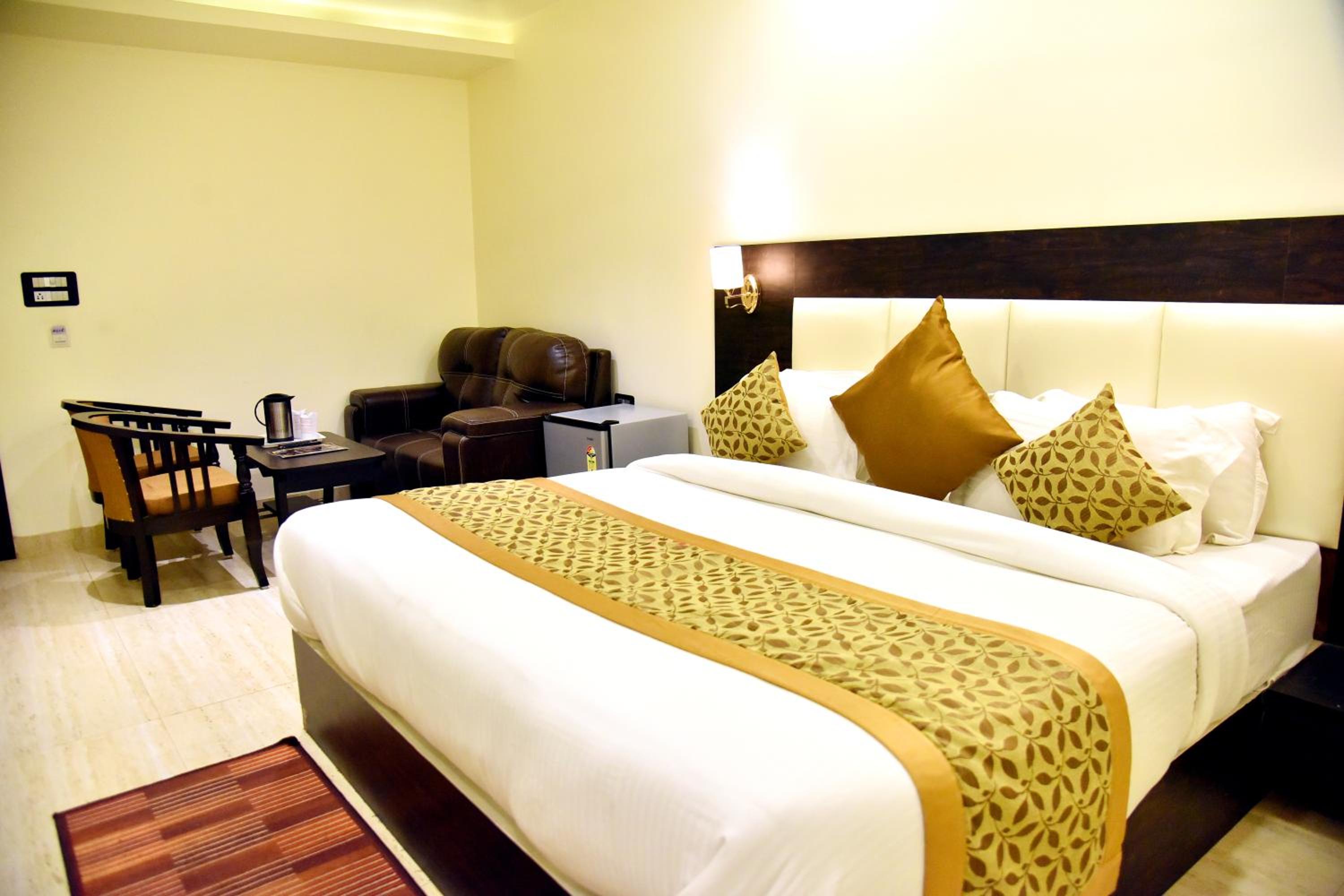 Deluxe Double Room photo 3
