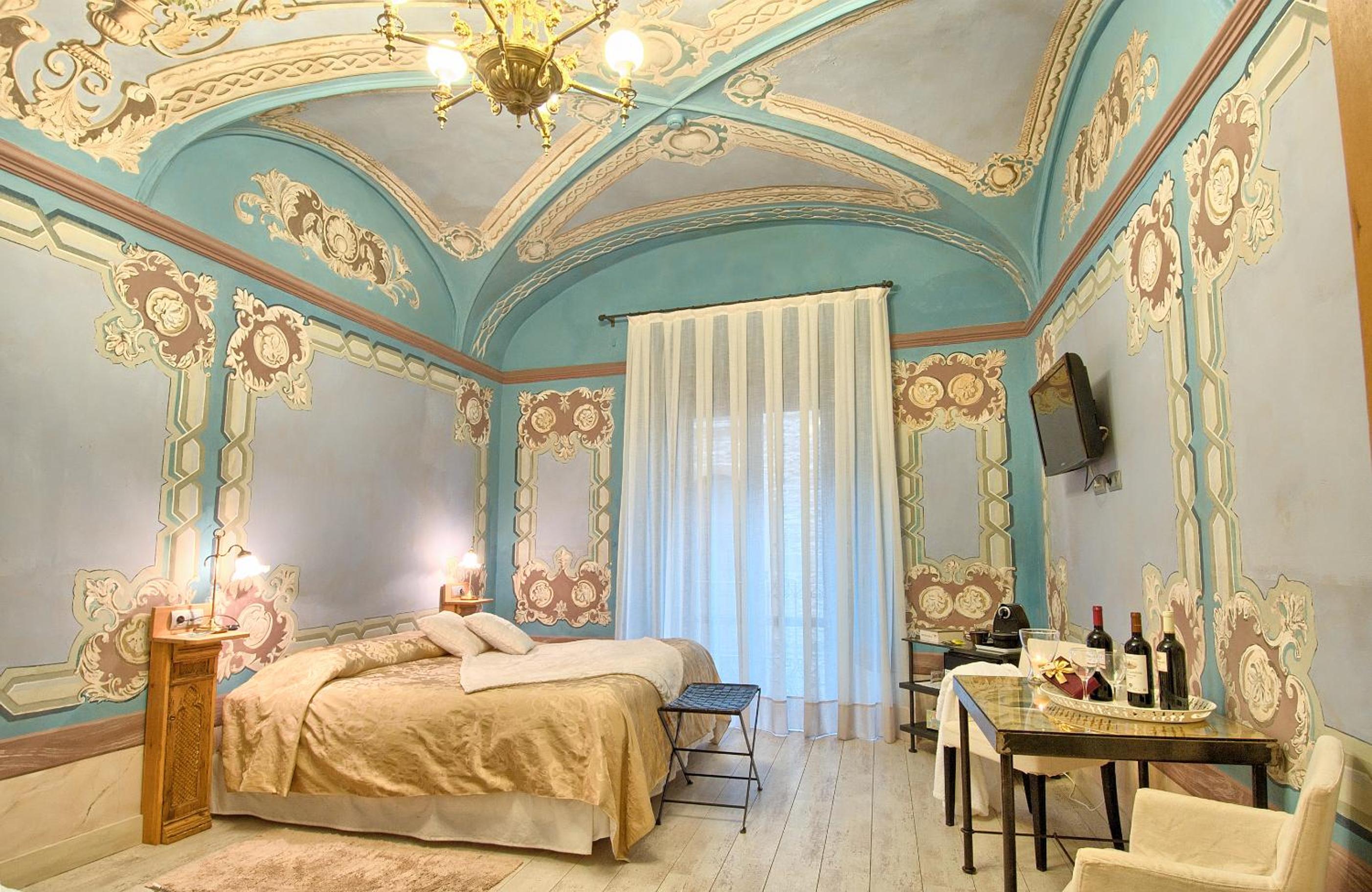 Deluxe Double Room - Photo 1