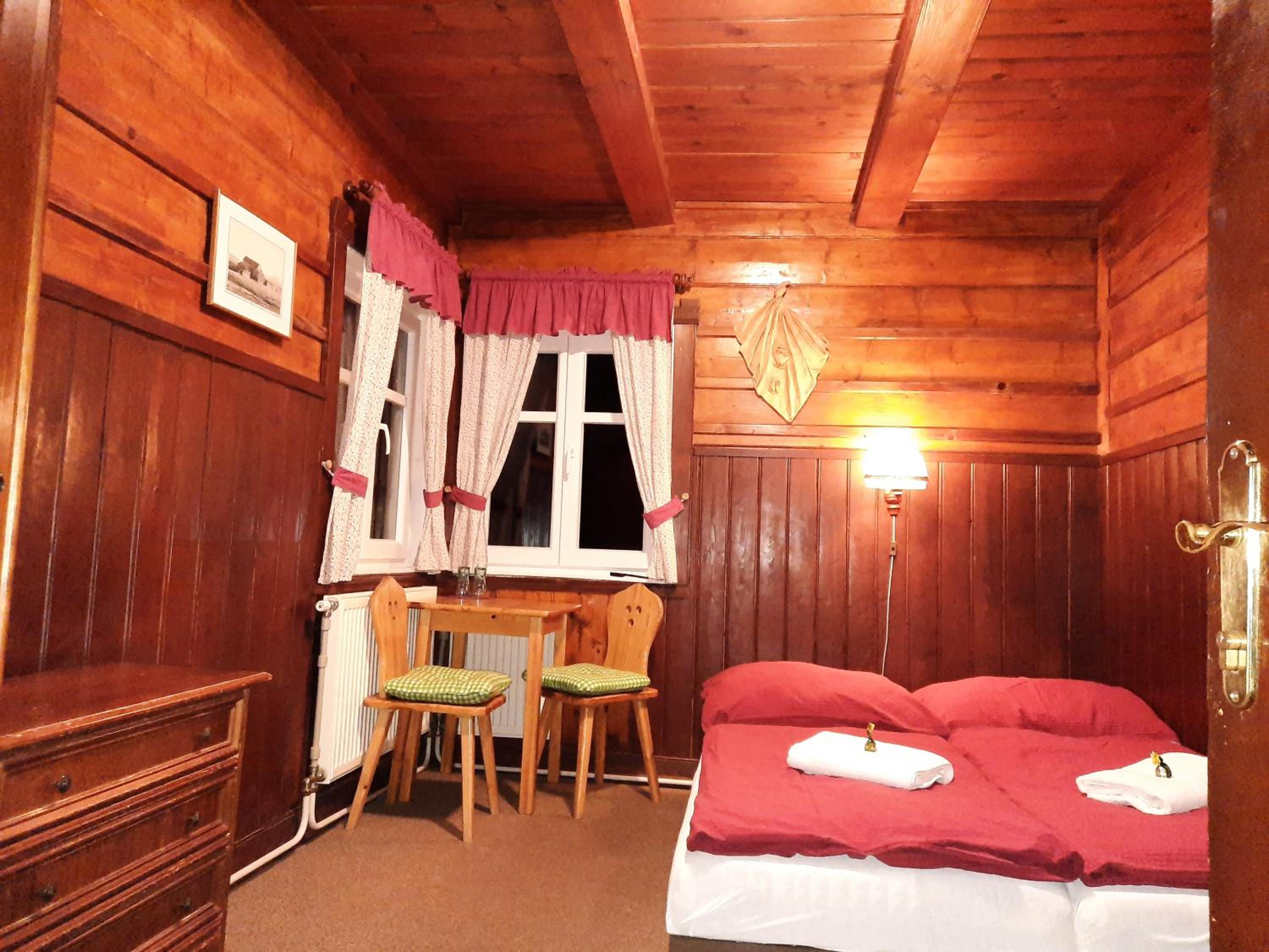 Double Room - Photo 9