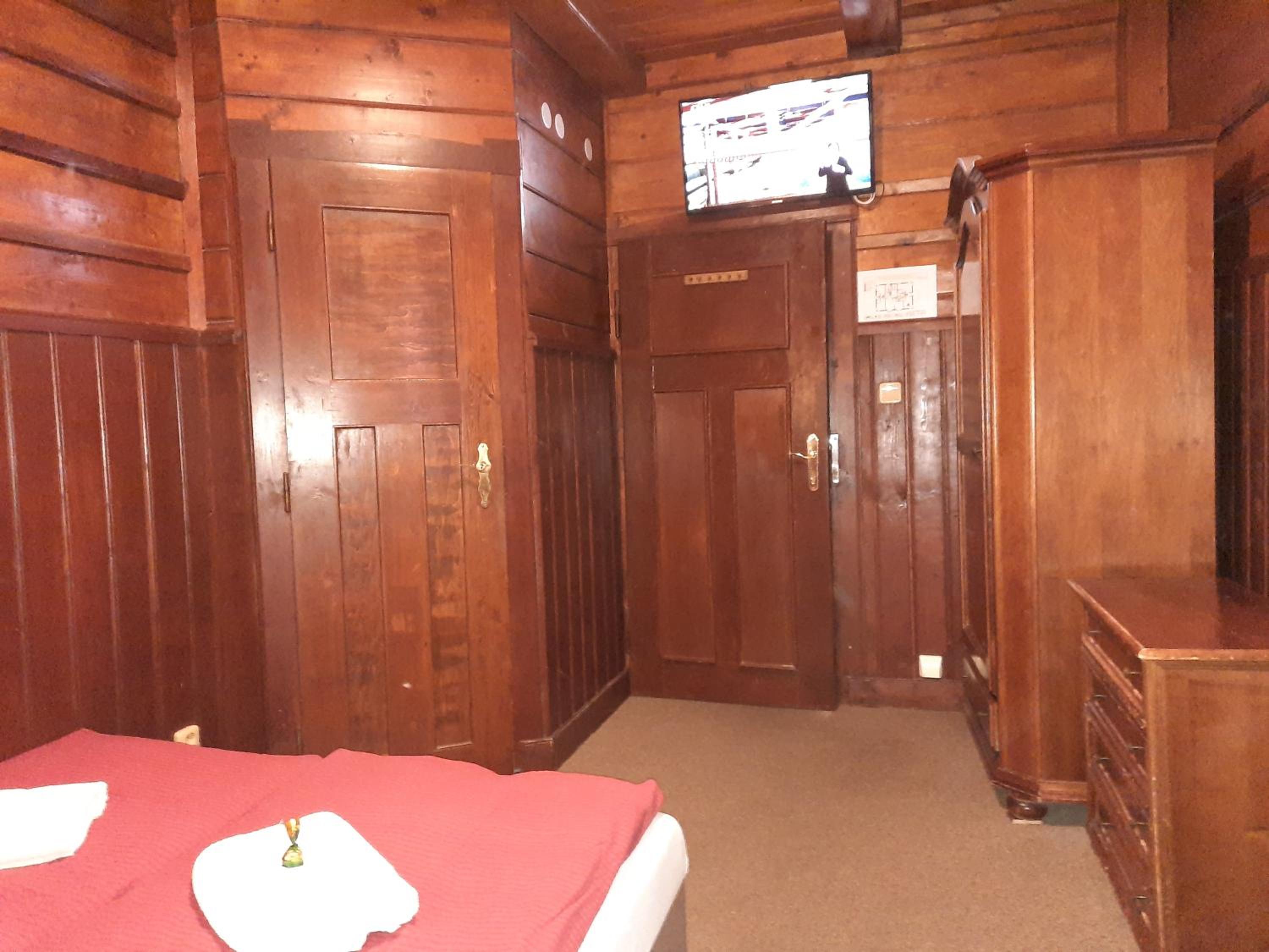 Double Room - Photo 2