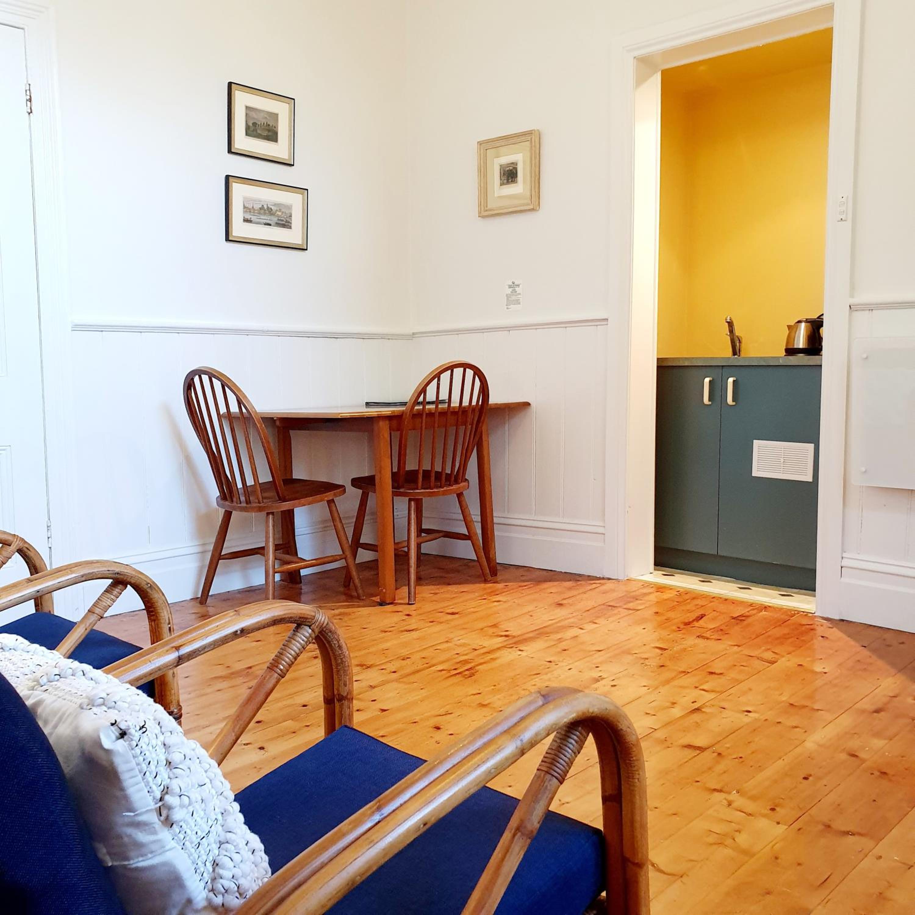 Suite with Balcony - Photo 5