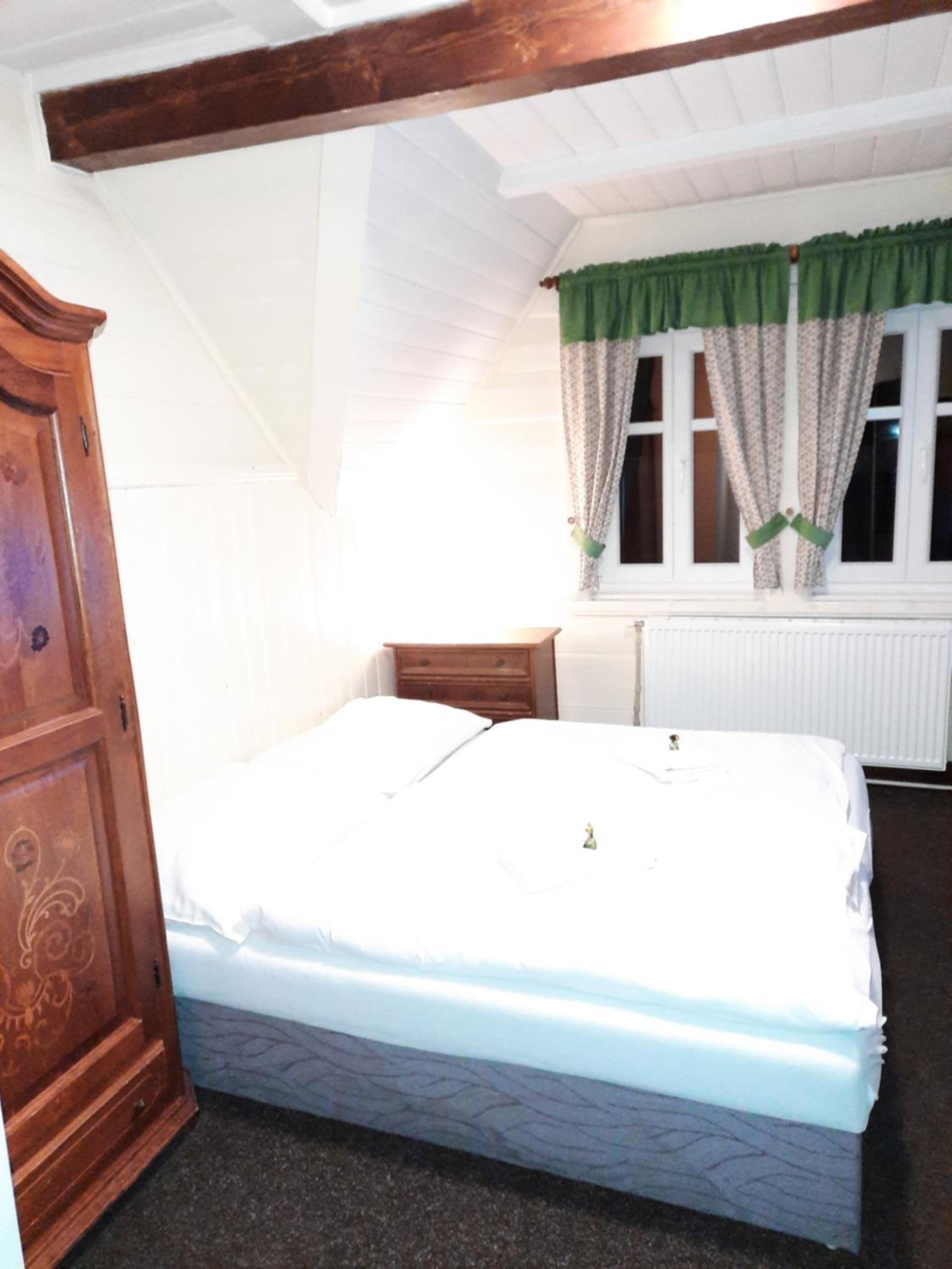 Quadruple Room with Private External Bathroom - Photo 10