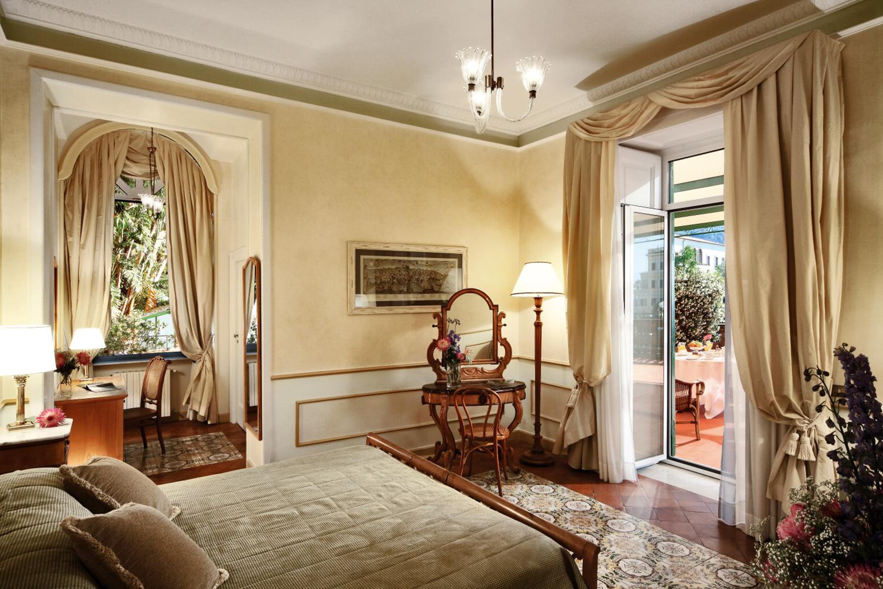 Superior Double or Twin Room with Sea View - Photo 1