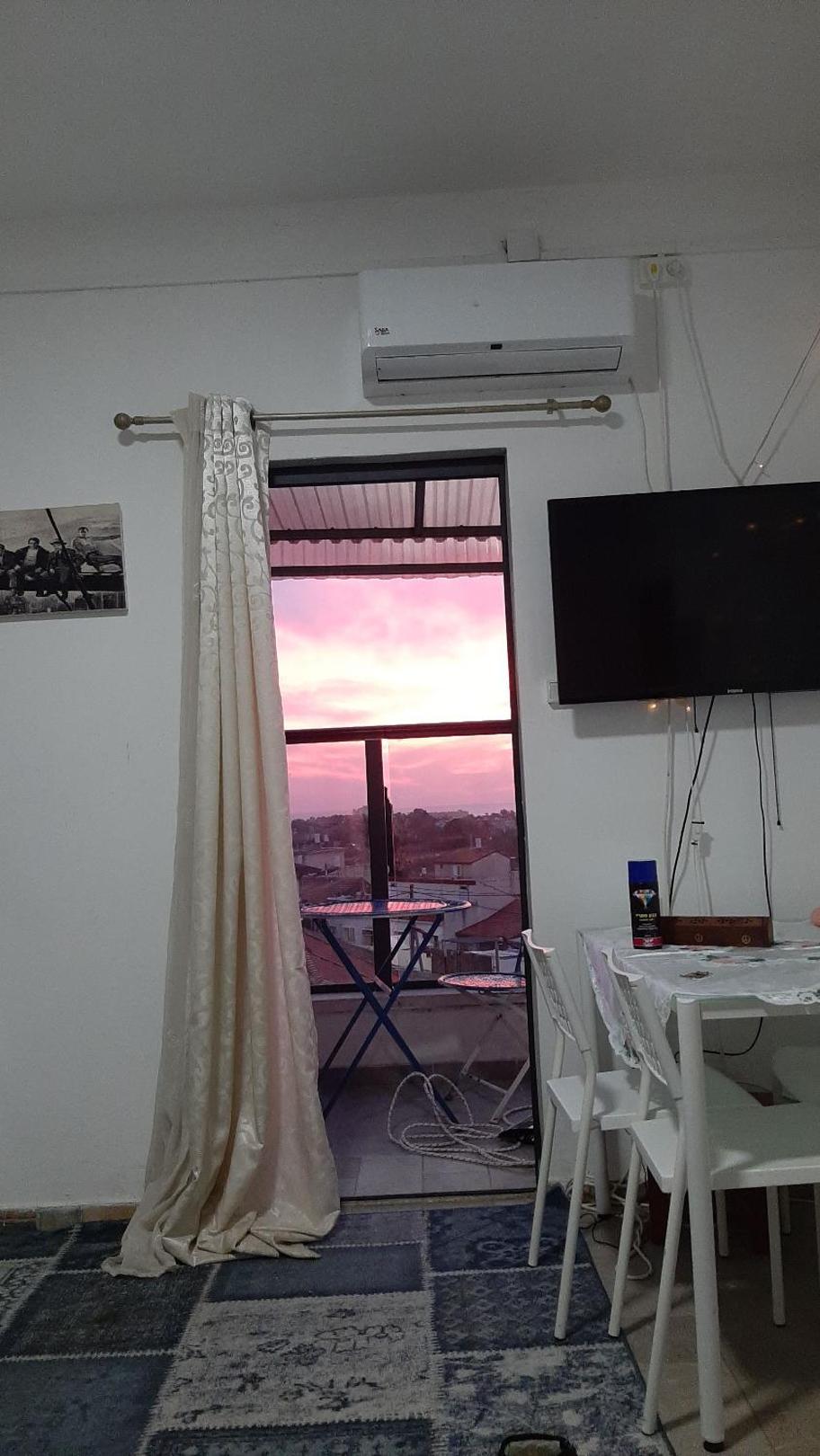 One-Bedroom Apartment - Photo 6