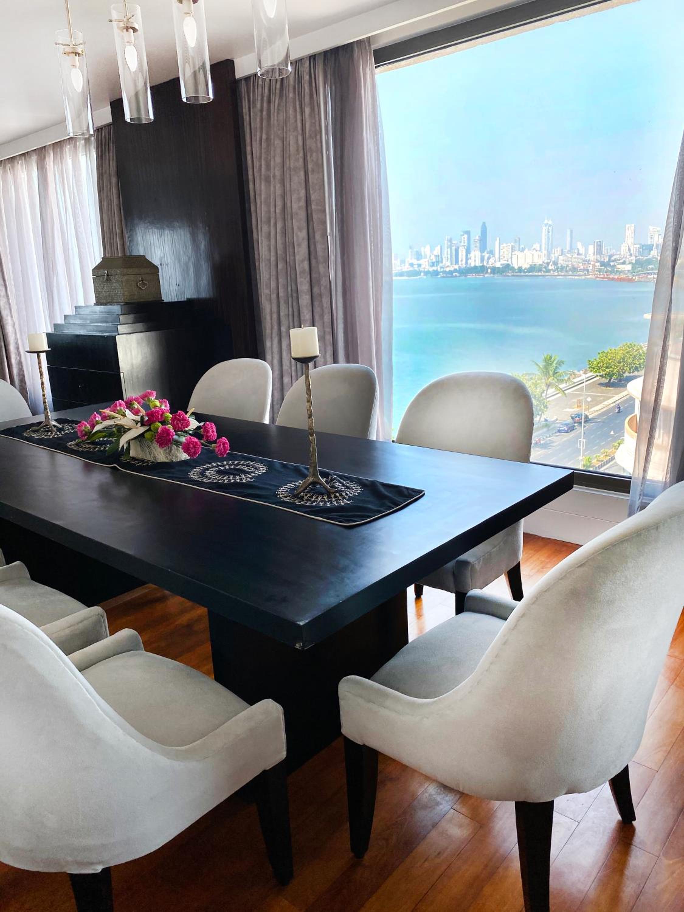 Luxury Suite - Photo 15