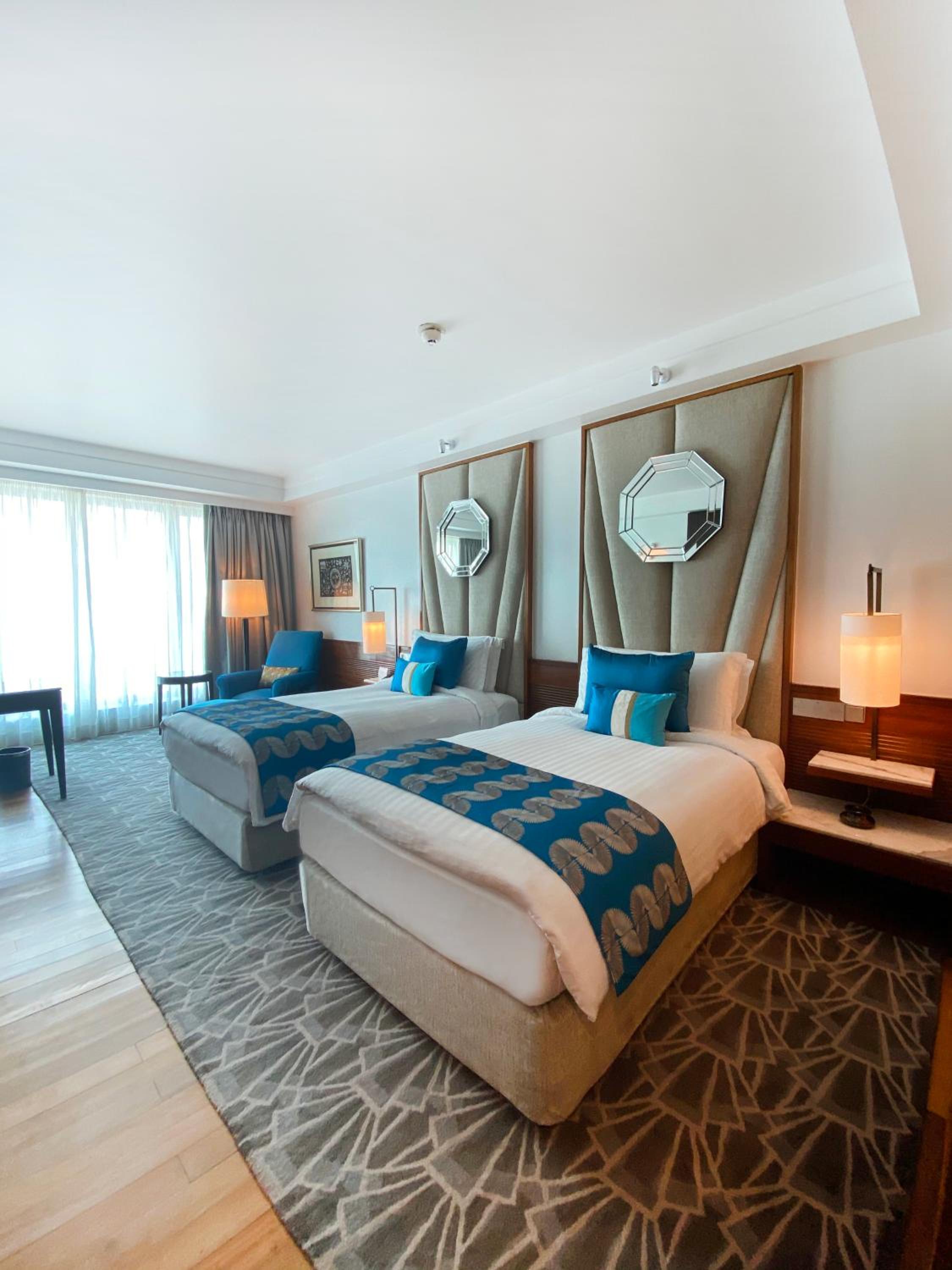 Premium Twin Room with Sea View - Photo 17