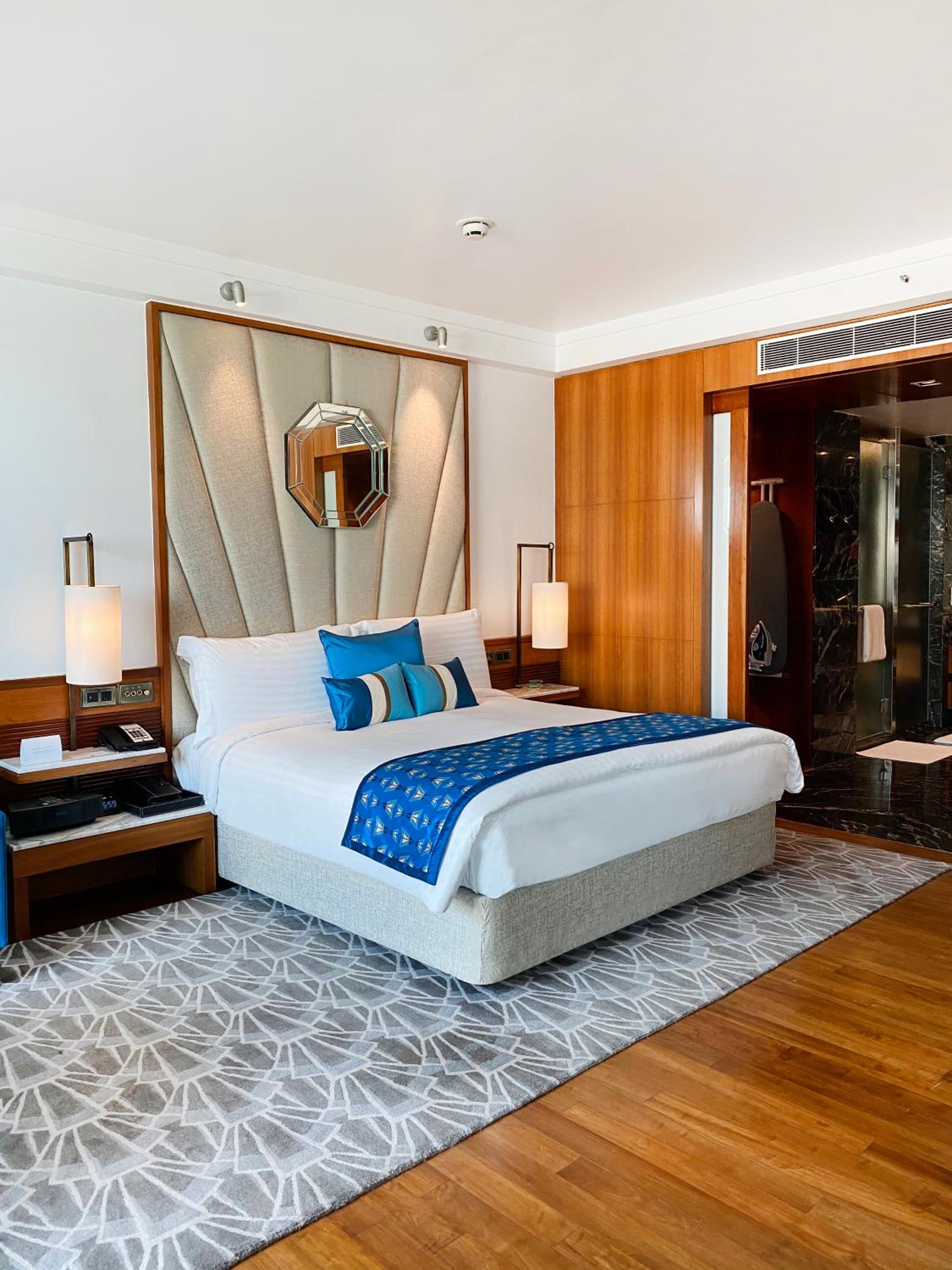 1 King Bed Junior Suite Bay View - Photo 15