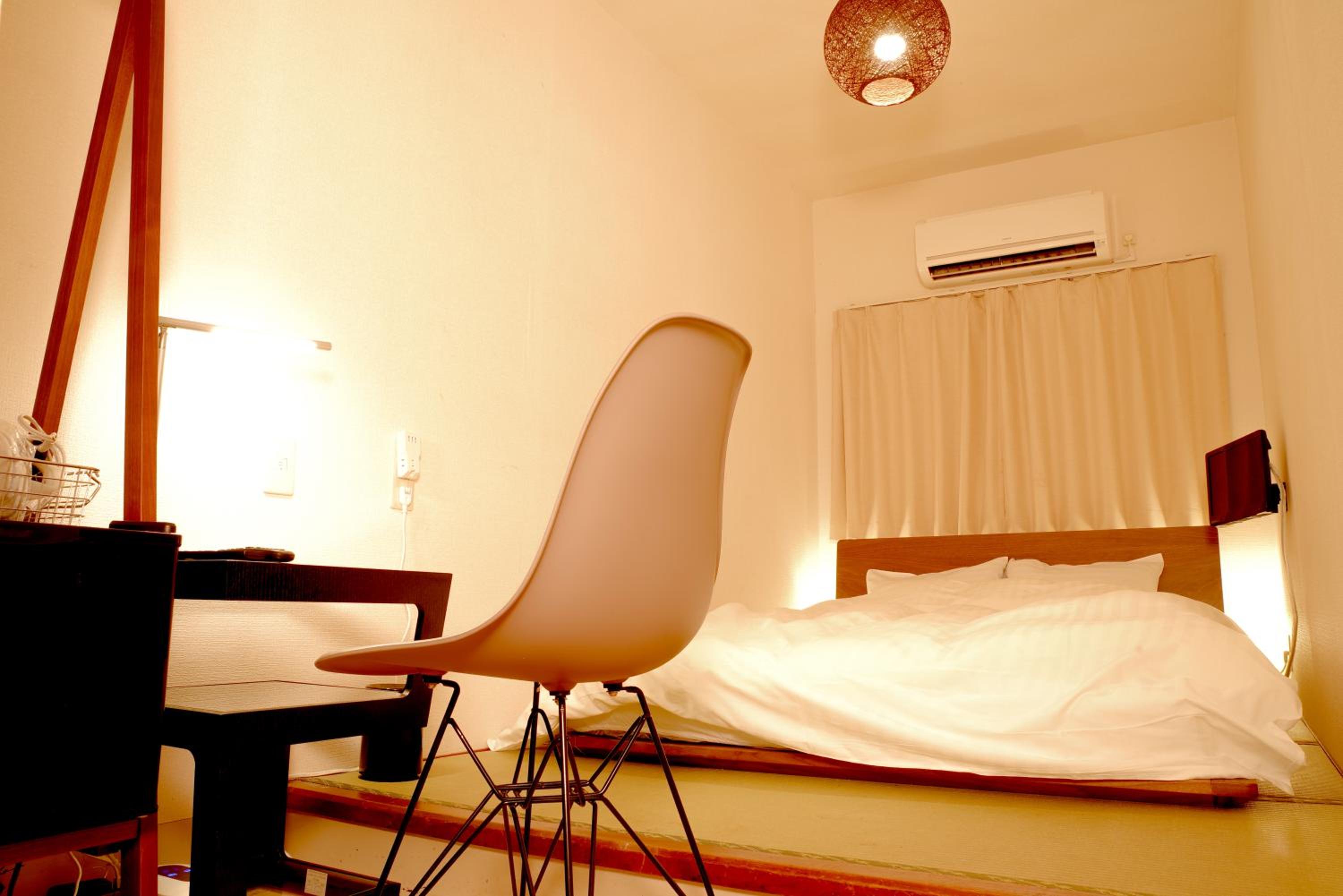 Standard Double Room with Shared Bathroom photo 2