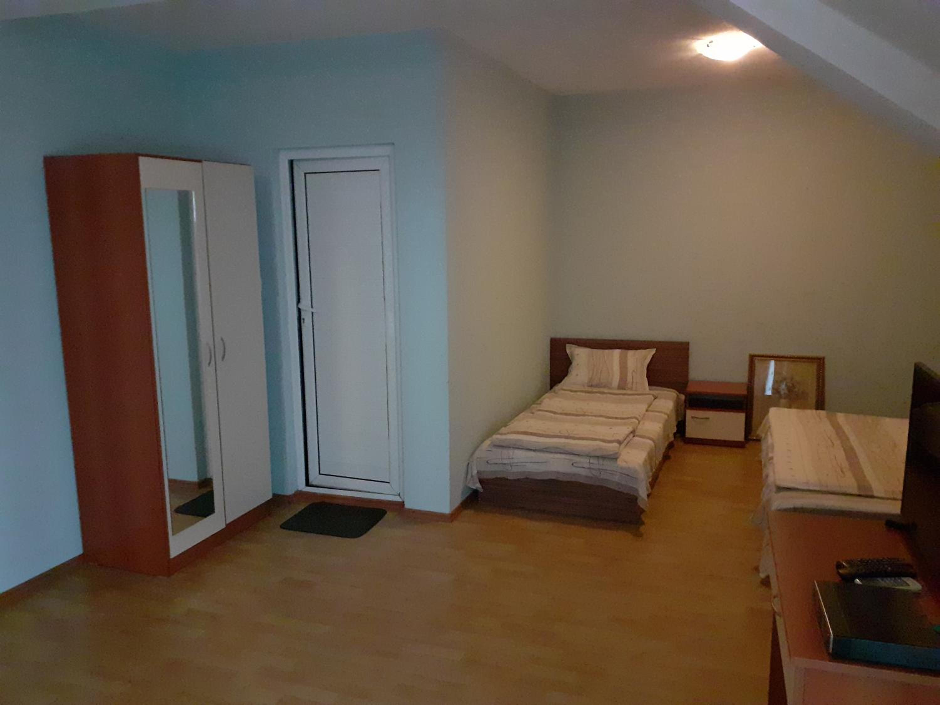 Apartment with Terrace - Photo 2