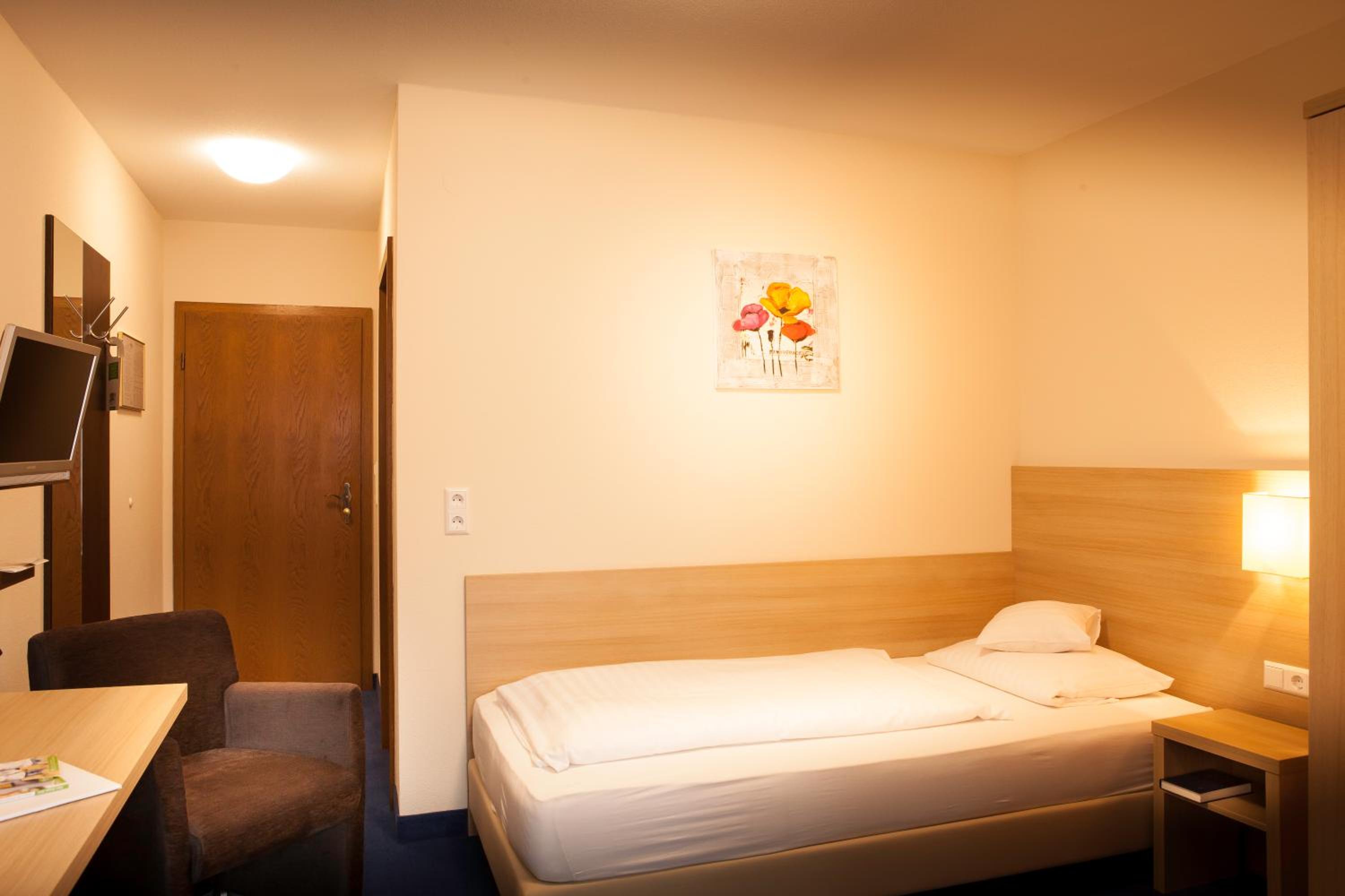 Economy Single Room