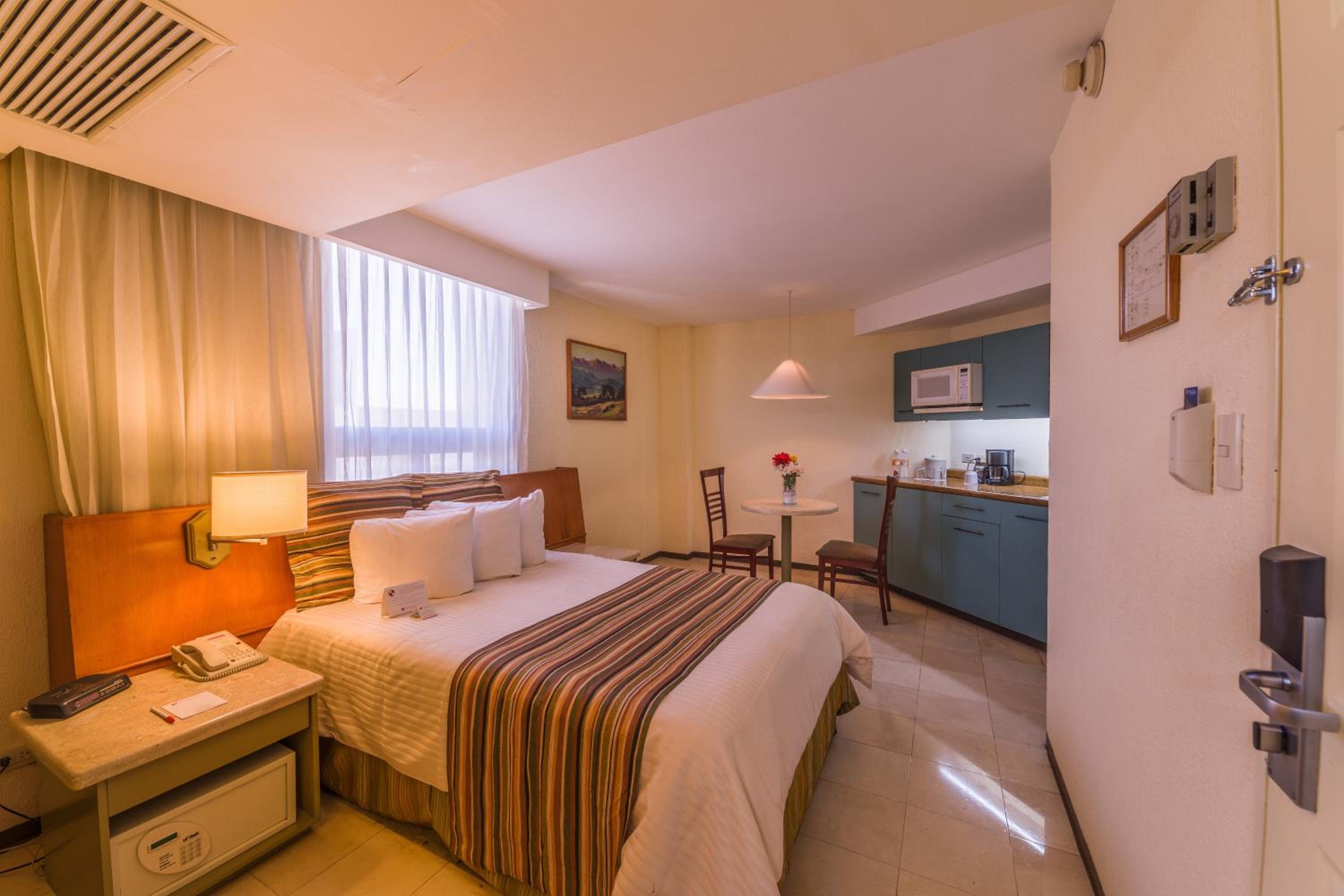 Junior King Suite