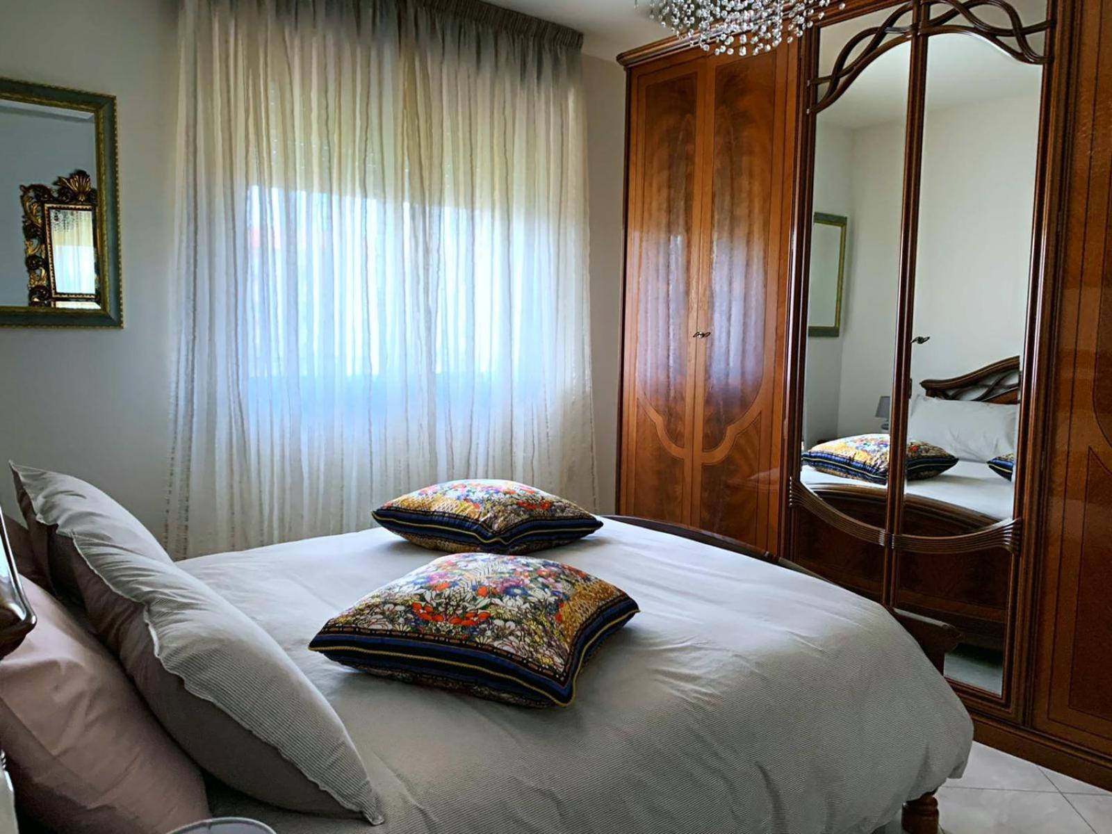 One-Bedroom Apartment - Photo 14
