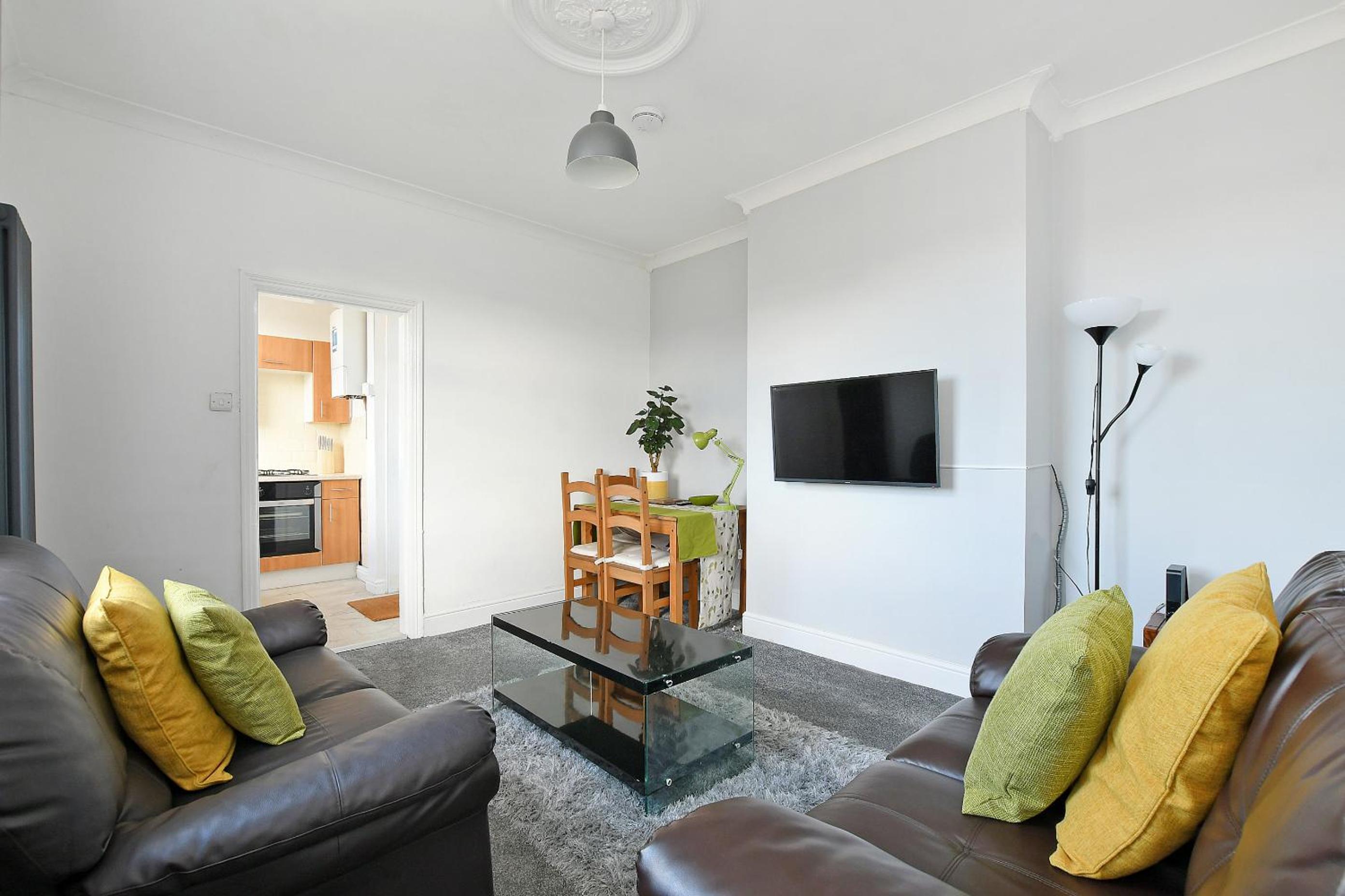 Four-Bedroom House photo 1