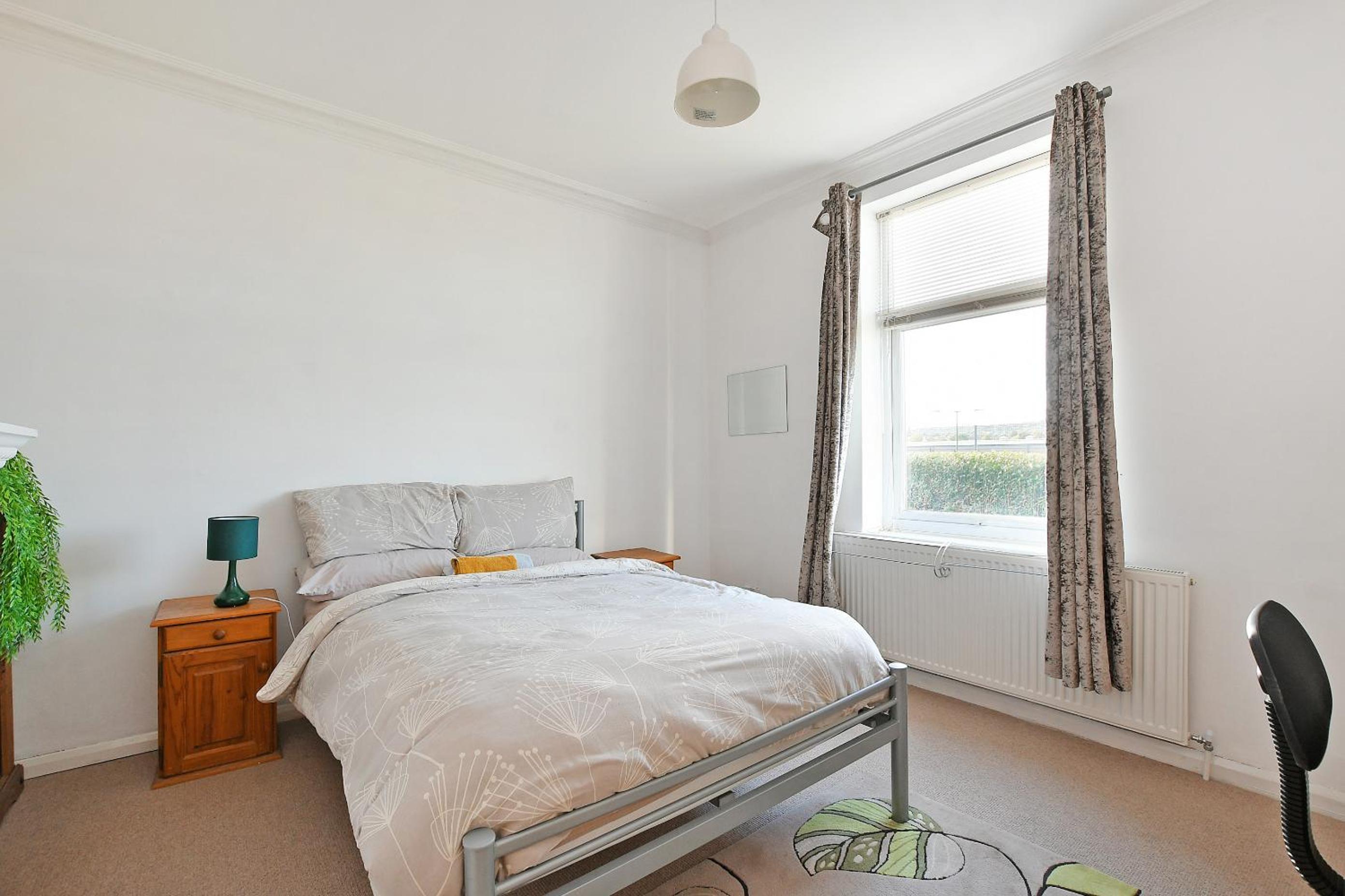 Four-Bedroom House photo 2