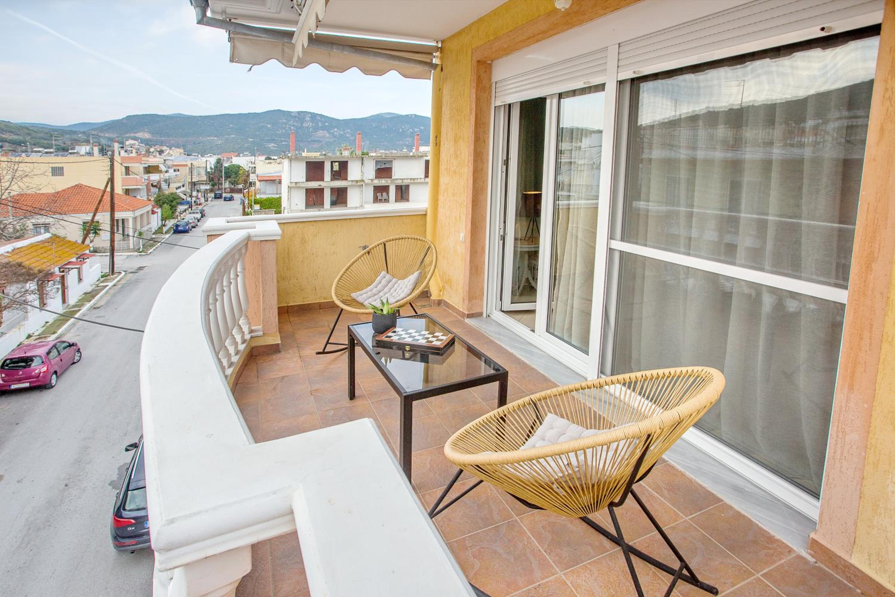 One-Bedroom Apartment with Balcony photo 2