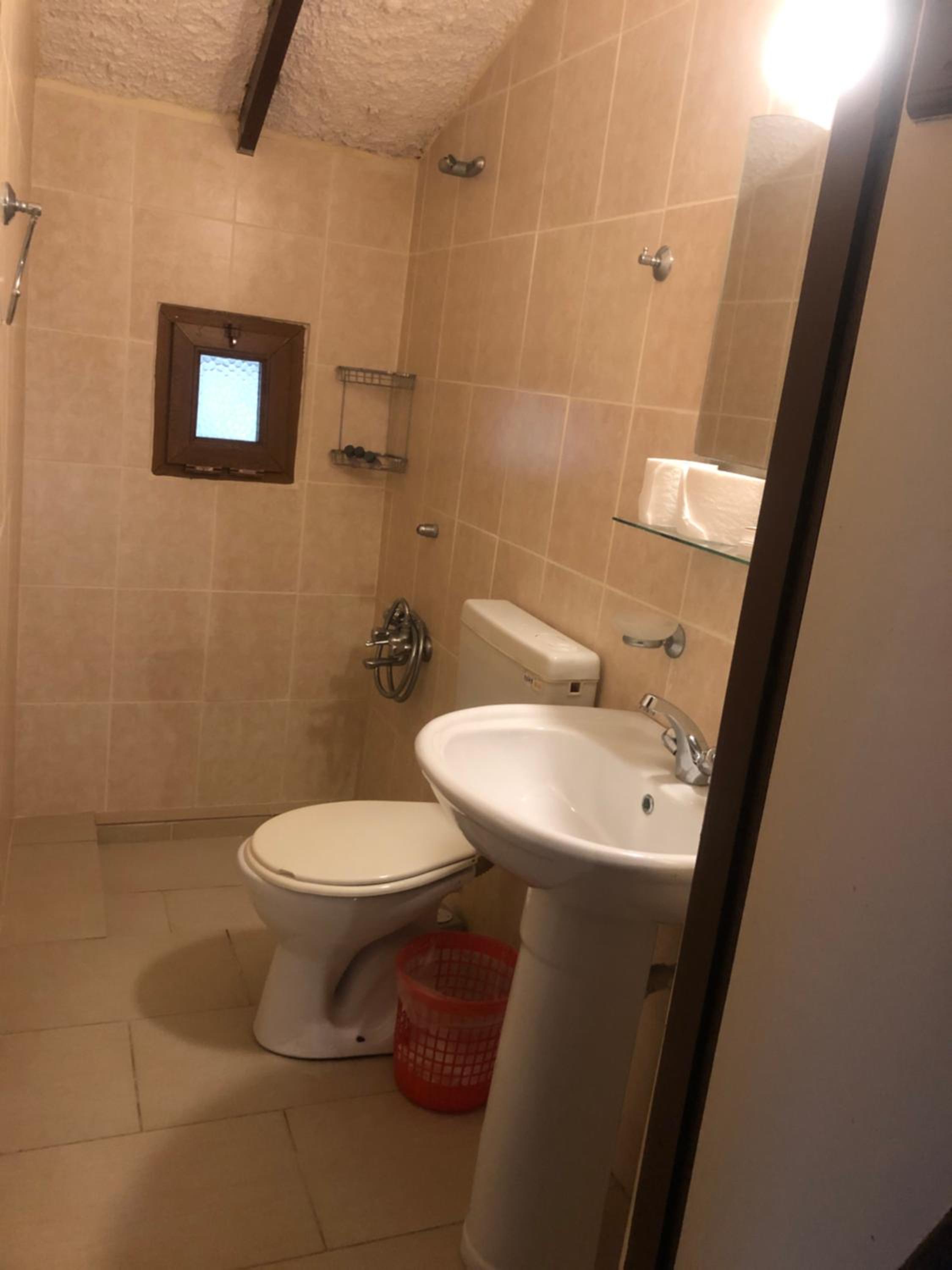 Quadruple Room - Photo 23