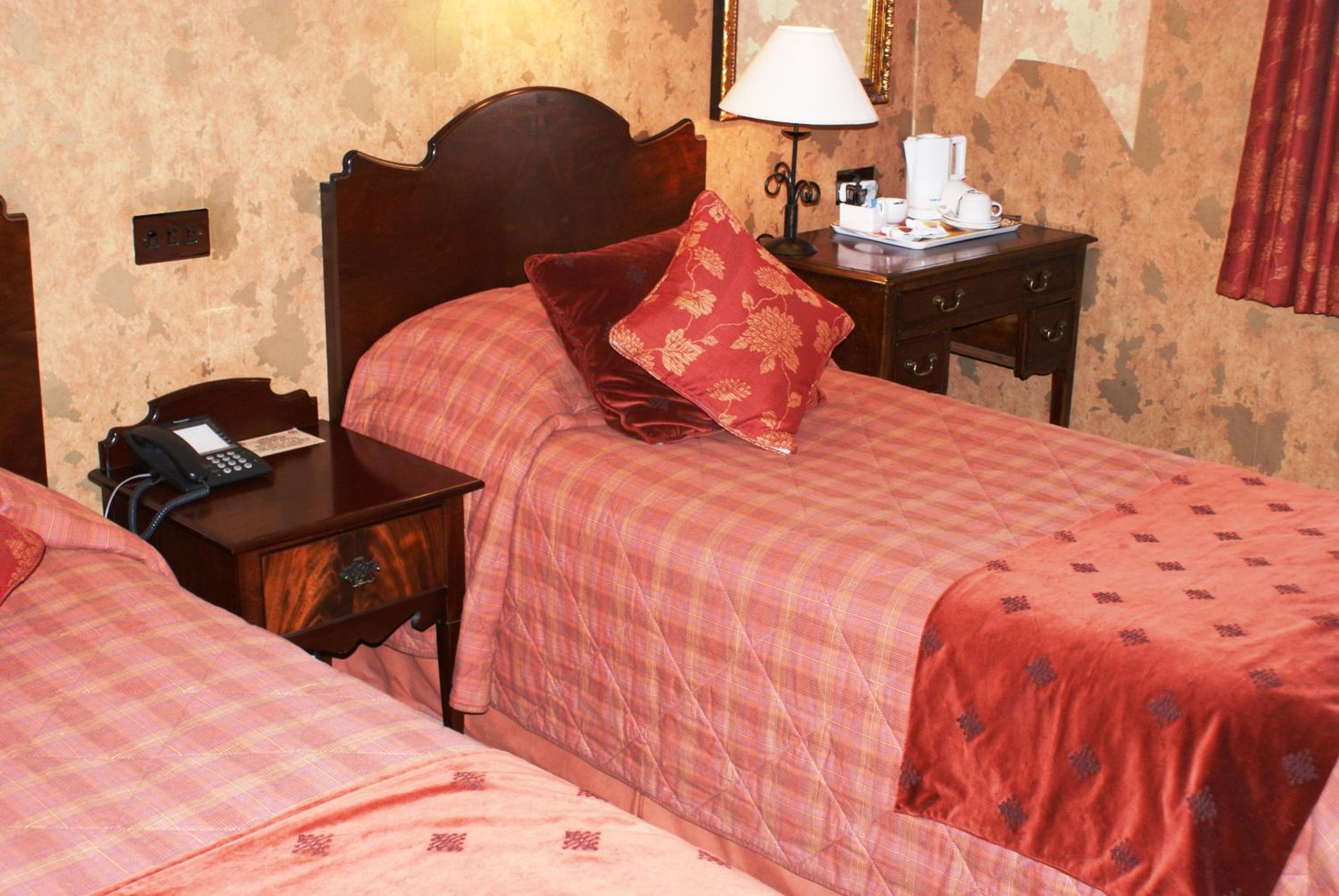 Twin Room - Photo 6