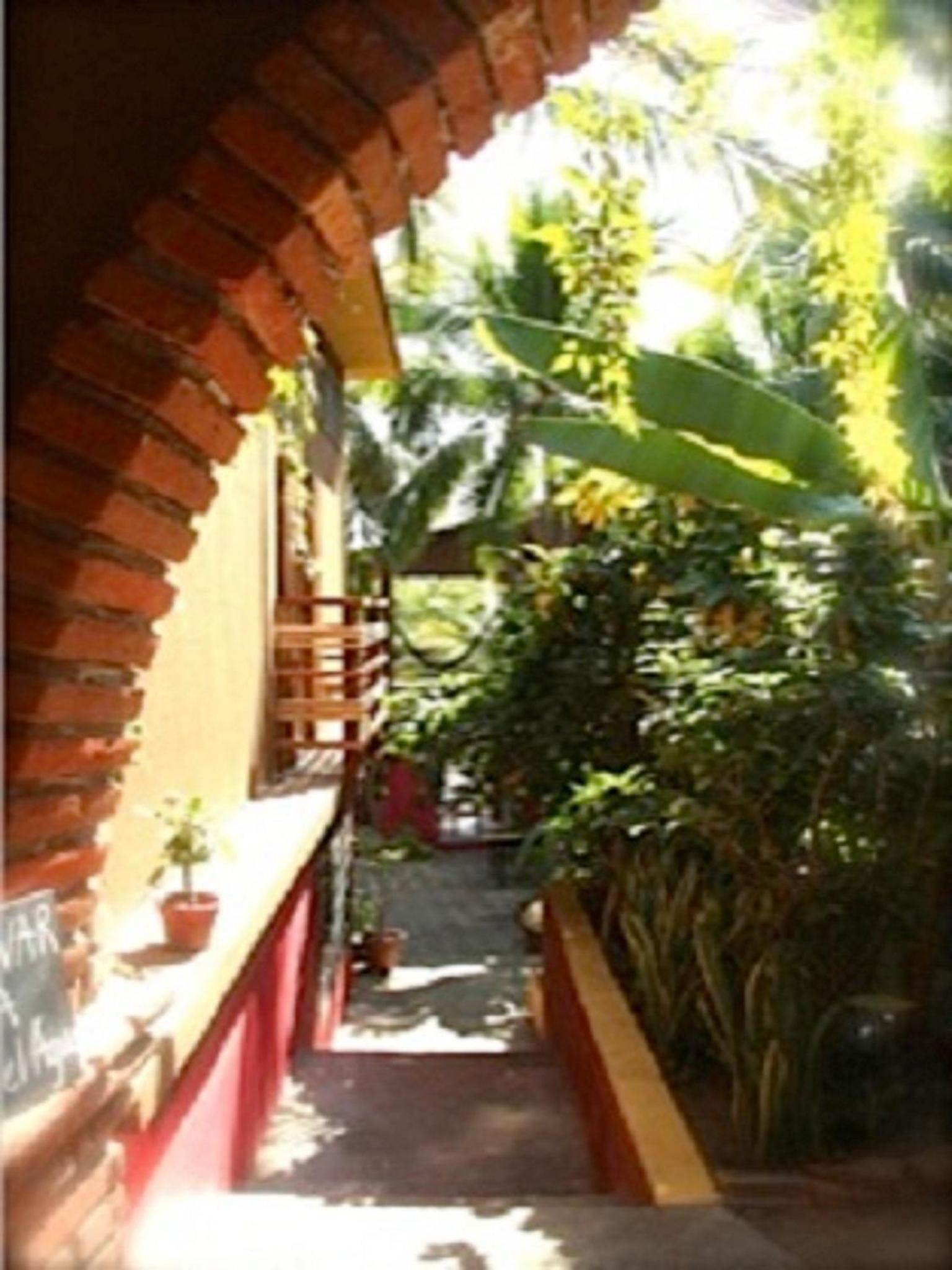 Double Room with Two Double Beds - Photo 13